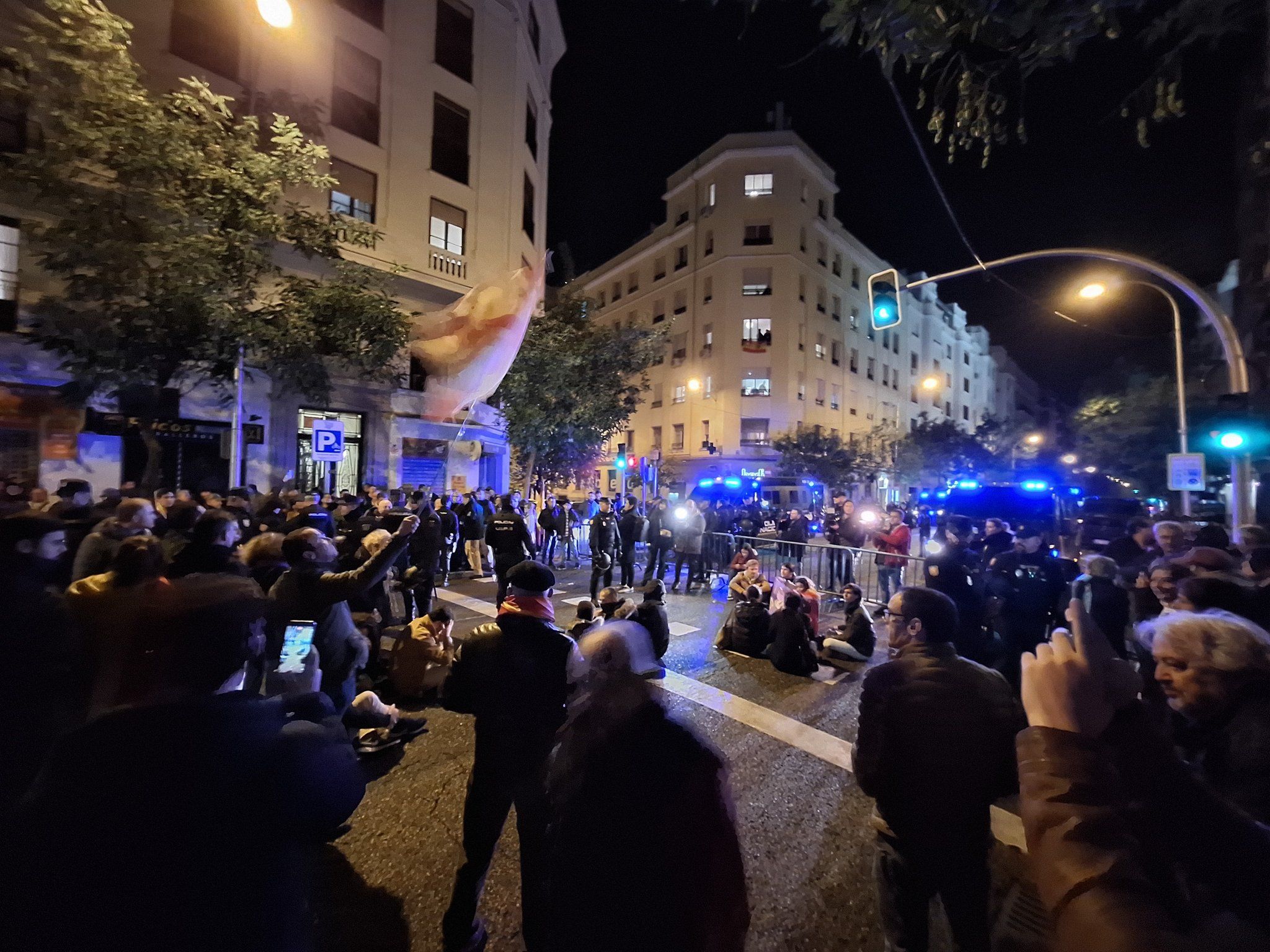 Concentración frente a la sede del PSOE en Madrid.