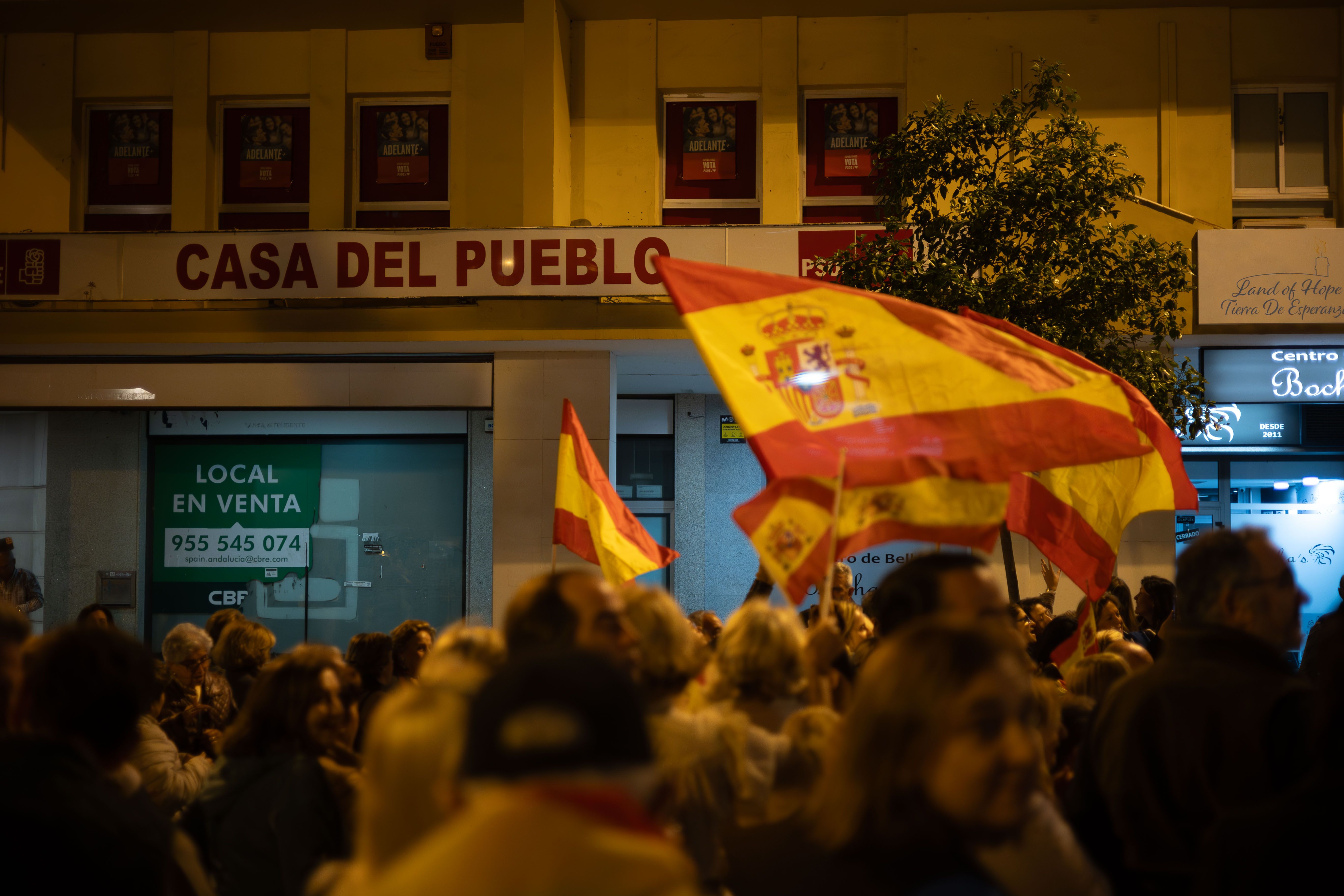 Concentración en Jerez frente a la sede del PSOE.