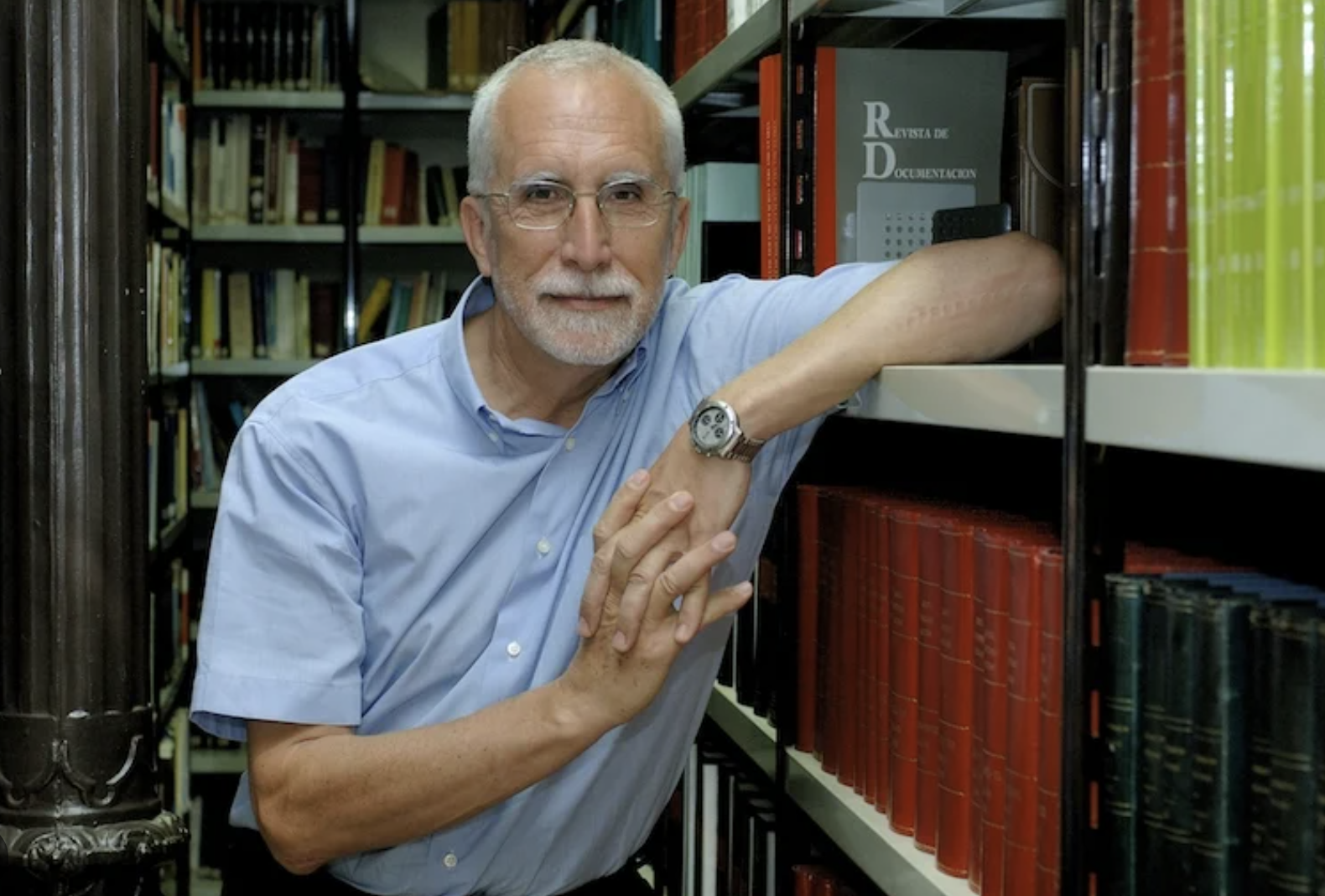 El novelista Luis Mateo Díez, en una imagen de la Real Academia Española.