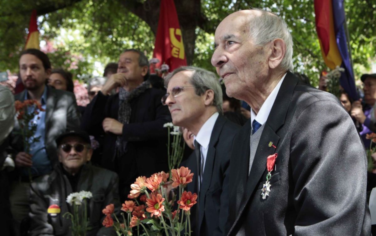 Rafael Gómez, a la derecha, en un reciente acto de reconocimiento en Madrid. FOTO: Wikimedia