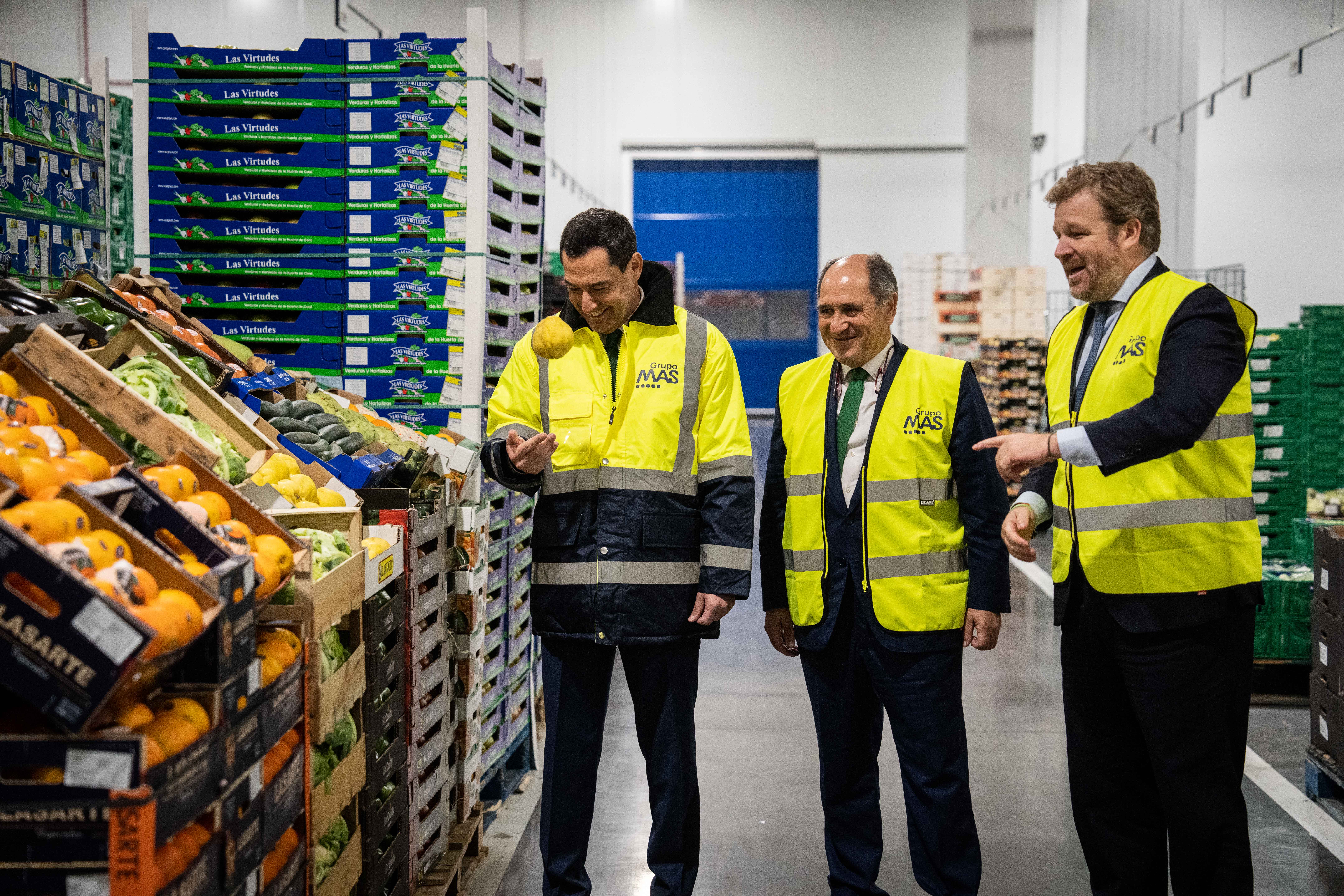 Juanma Moreno, presidente de la Junta y del Partido Popular en Andalucía, en la inauguración de las instalaciones del grupo MAS.