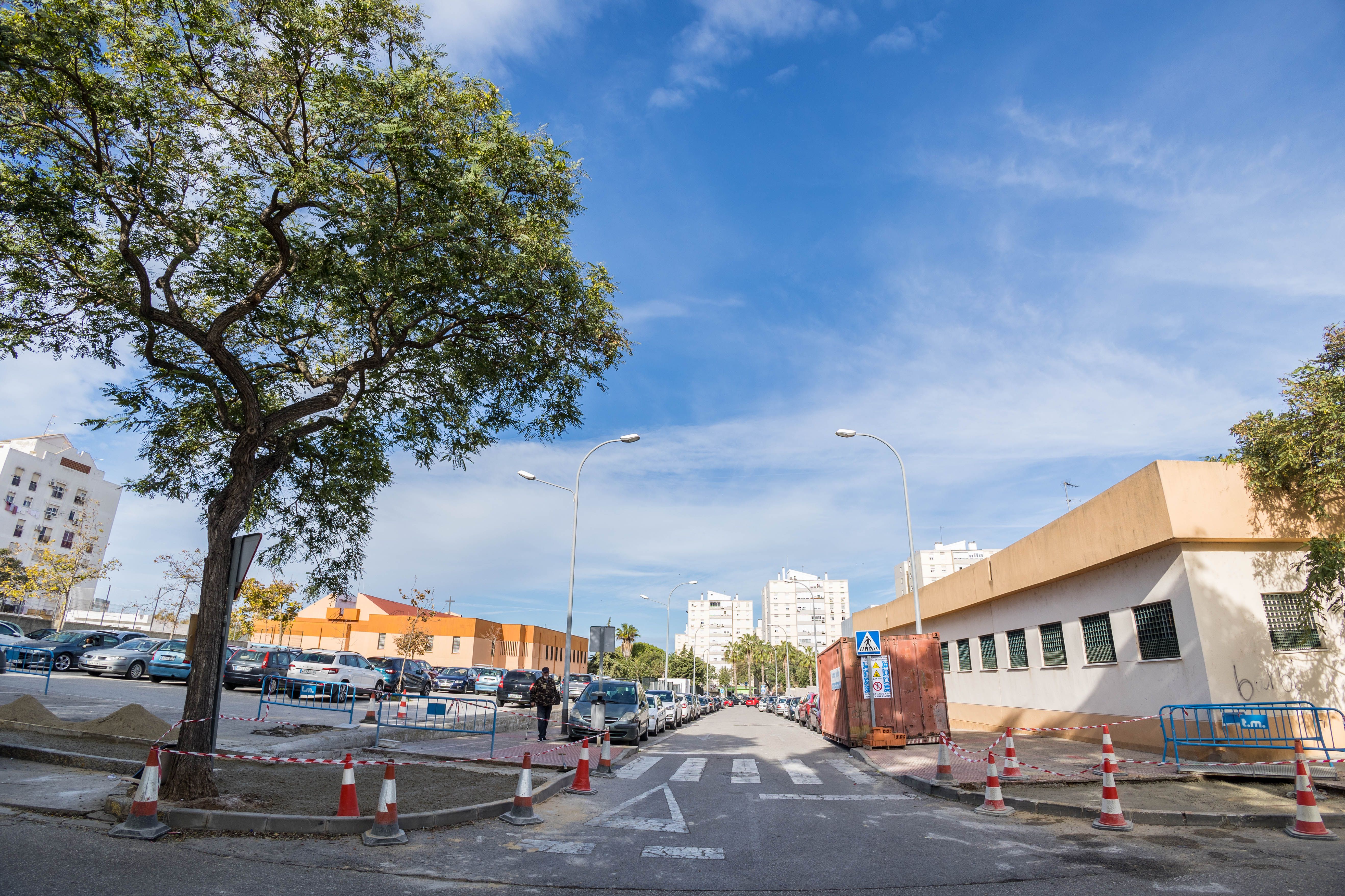 Estado que presenta la avenida con las obras ya iniciadas. 