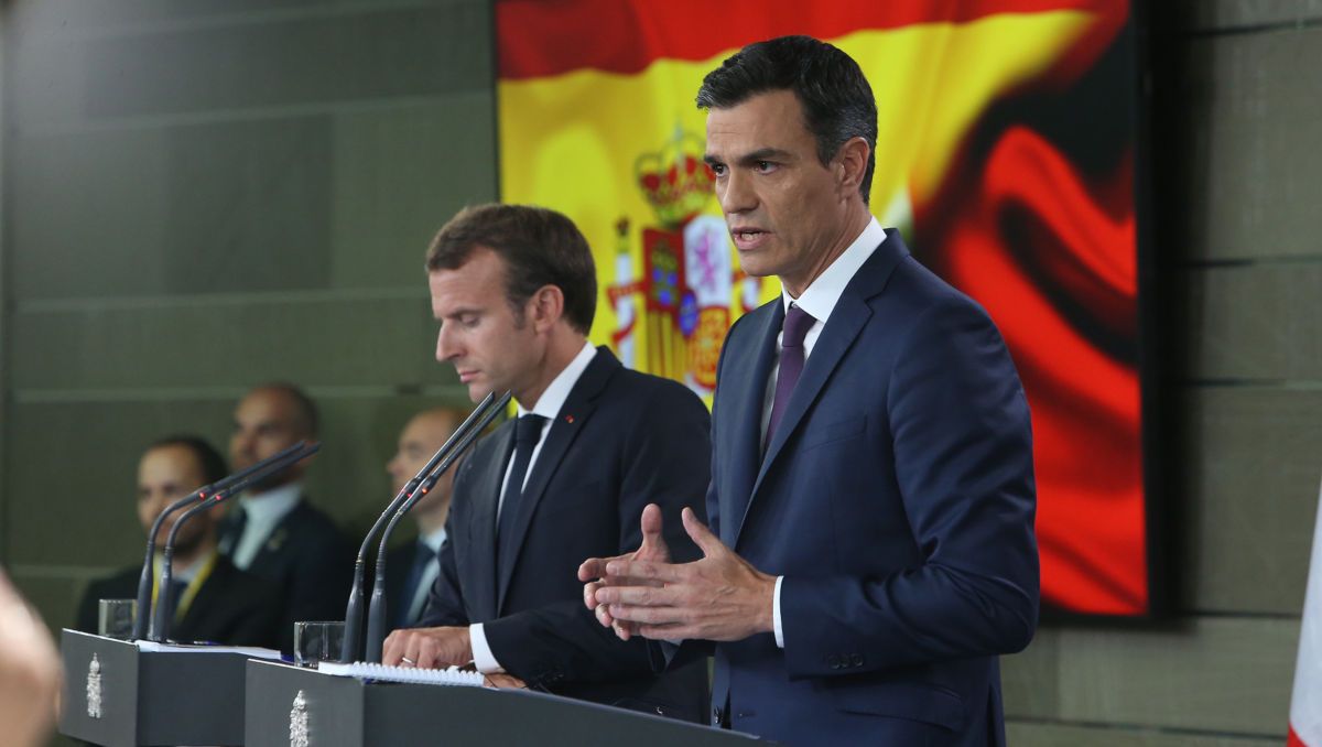 Macron y Sánchez, en una rueda de prensa tras una reunión bilateral en 2018. FOTO: Moncloa