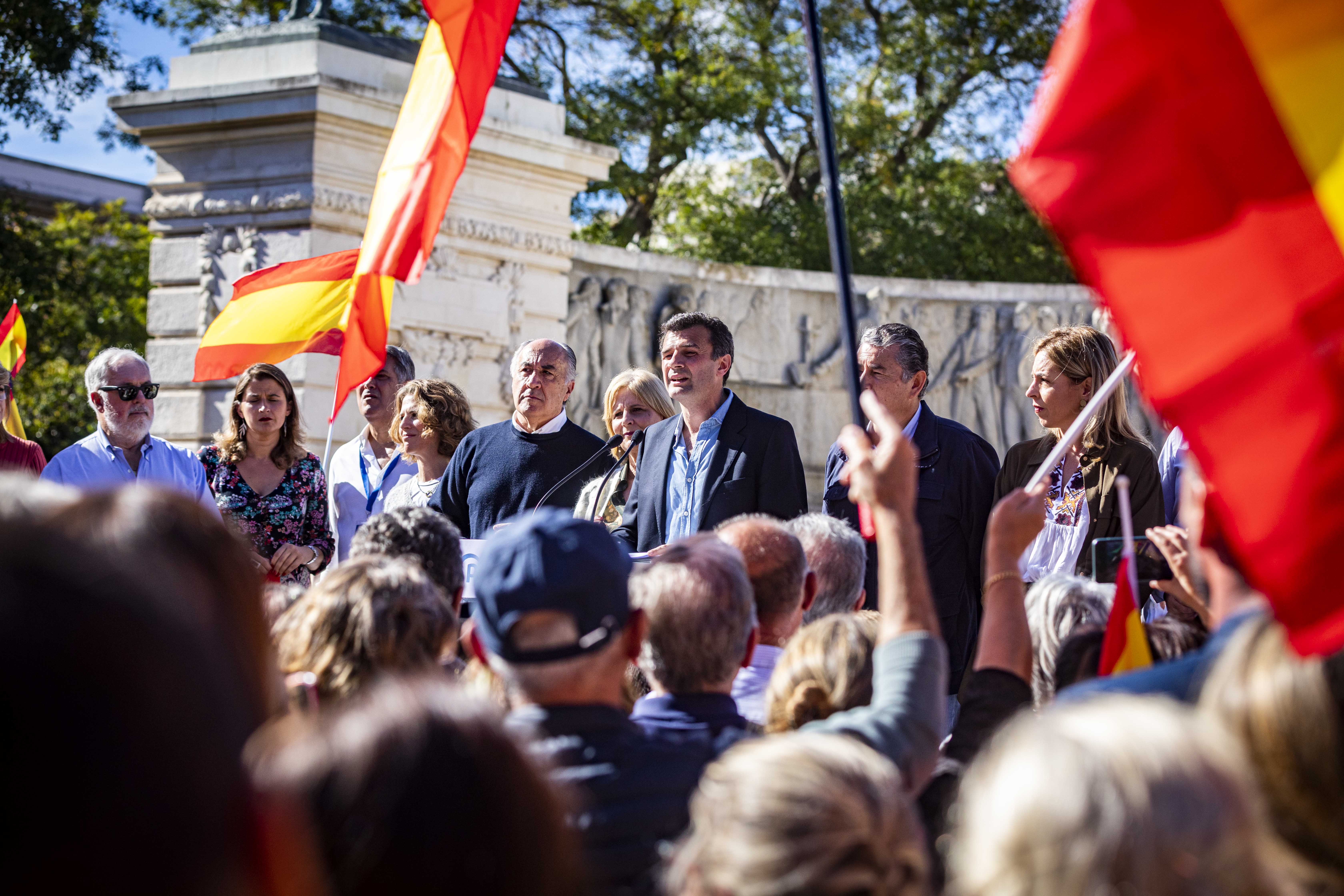 concentracion amnistia españa cataluña partido popular psoe cadiz 9