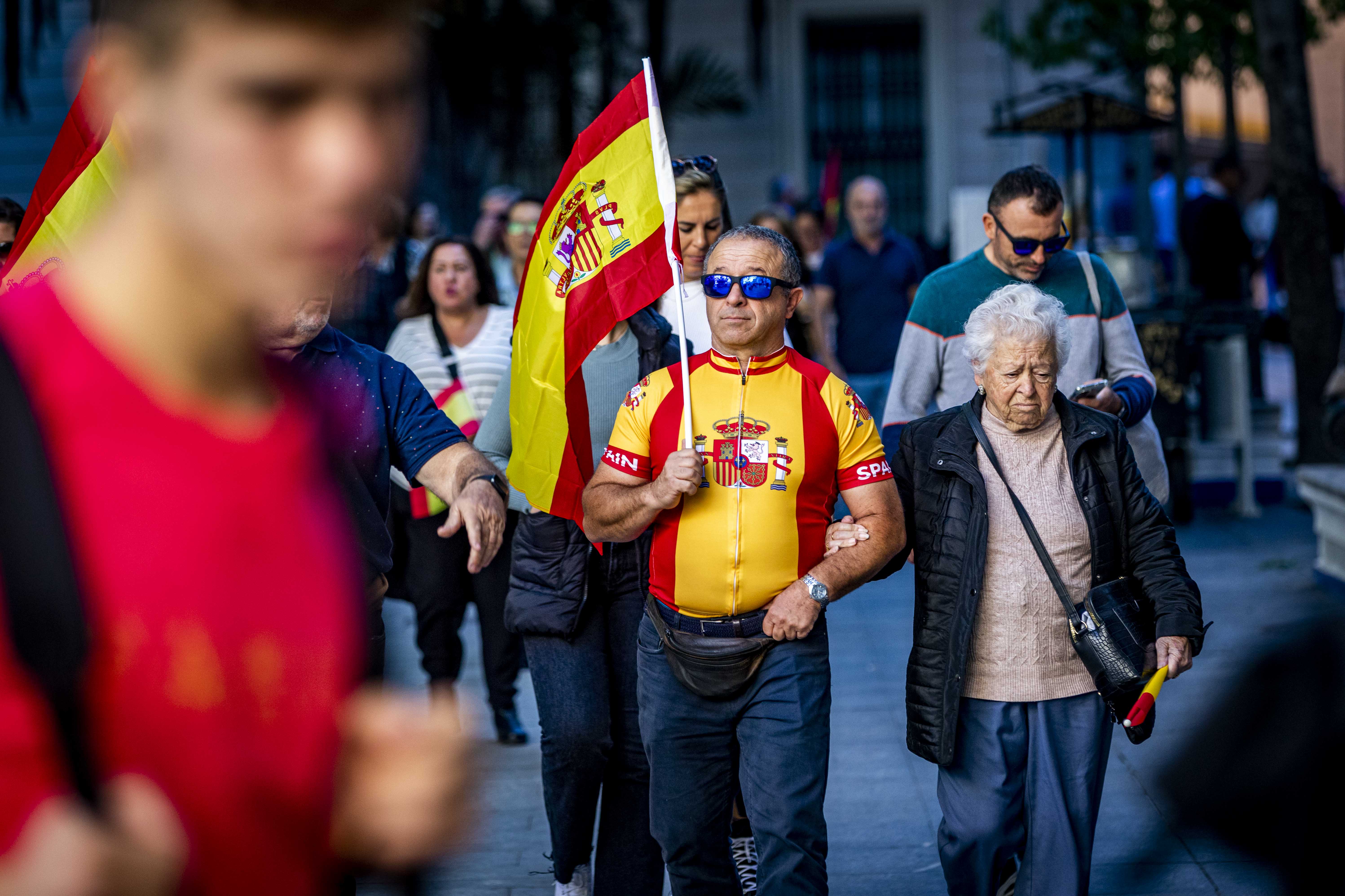 concentracion amnistia españa cataluña partido popular psoe cadiz 24