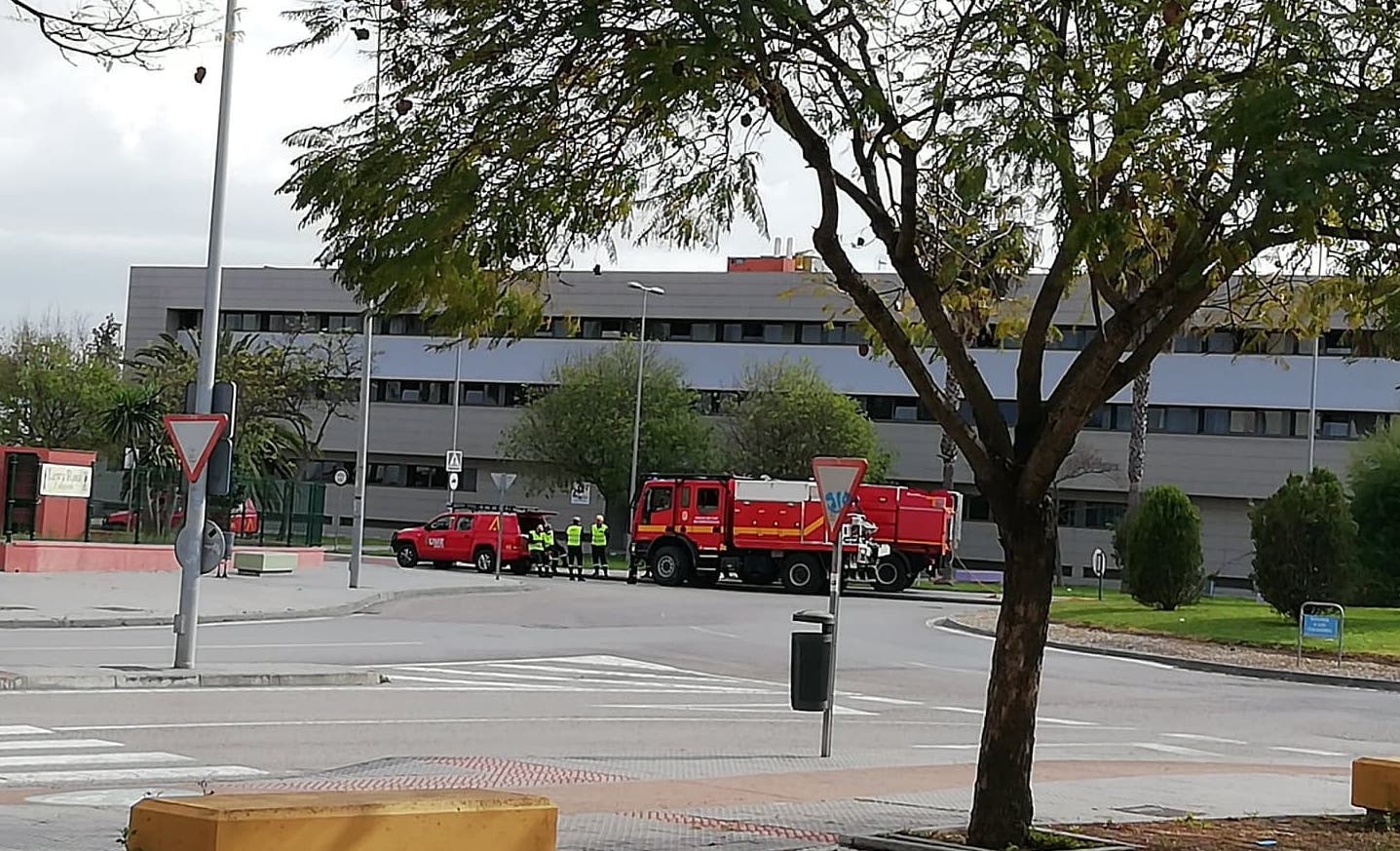 La UME, a las puertas de Suite La Marquesa, el pasado sábado.