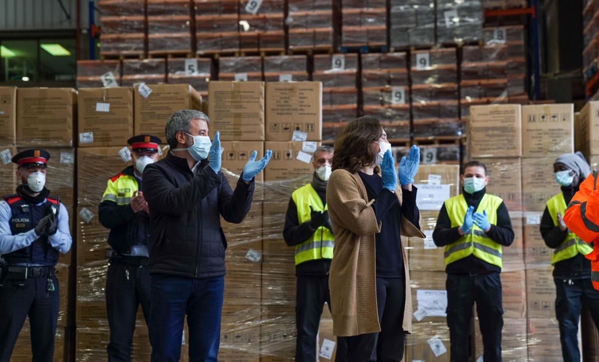 Una entrega de material sanitario. FOTO: Ayuntamiento de Barcelona