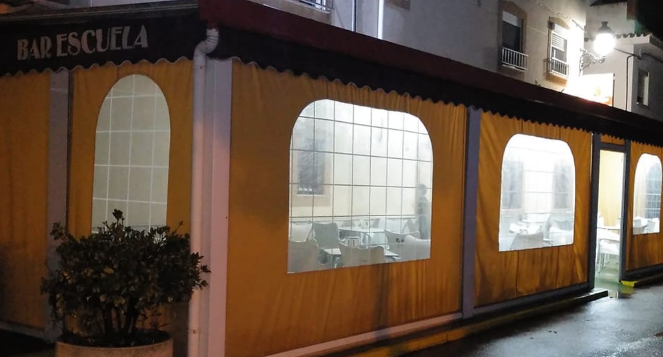 El bar Escuela de Guadalcacín, uno de los negocios que sufrió los robos de los dos ladrones detenidos.