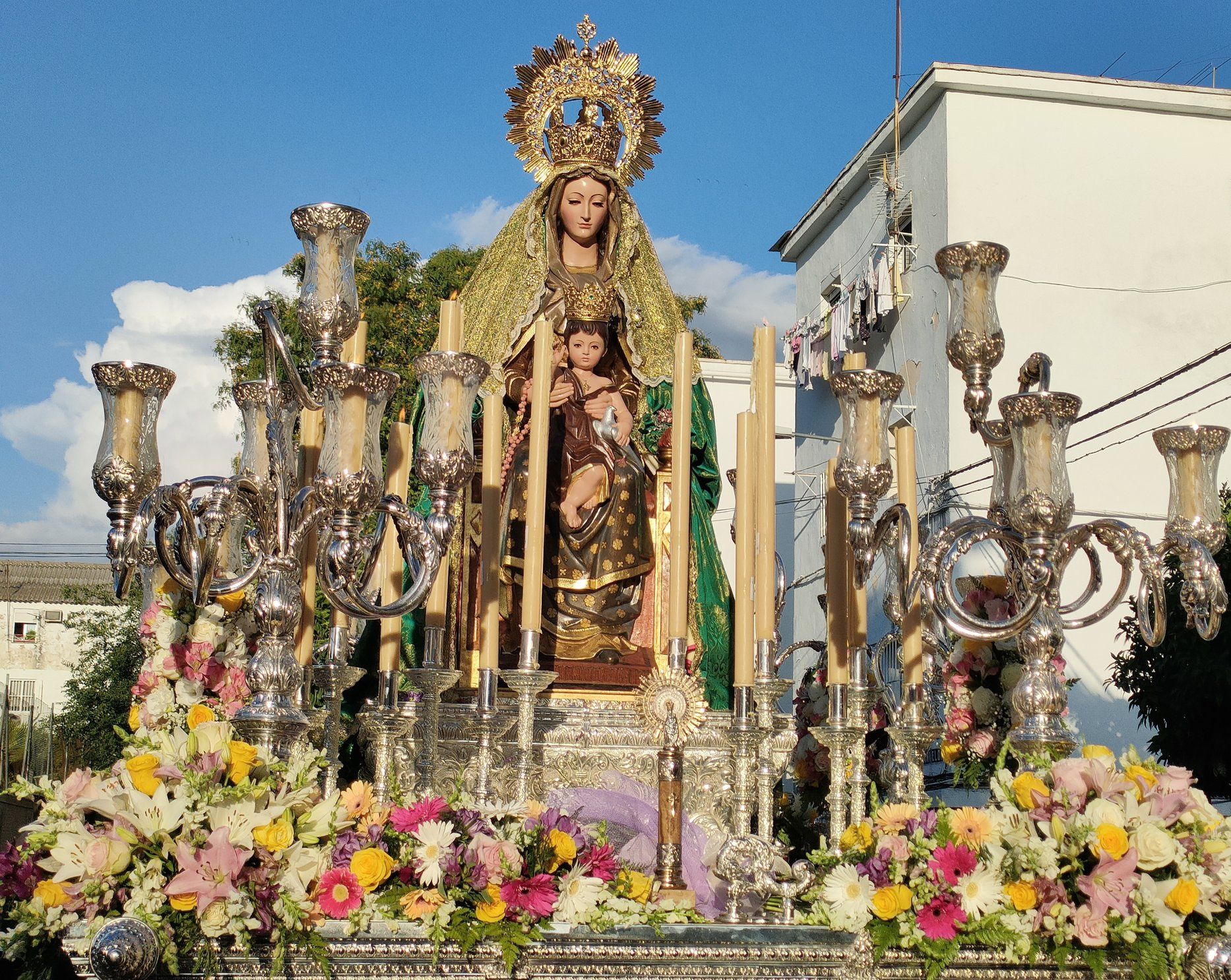 Nuestra Señora de la Candelaria Madre de Dios en su paso.