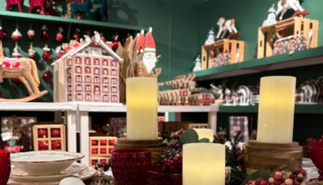 Todo tipo de adornos para ambientar la Navidad.