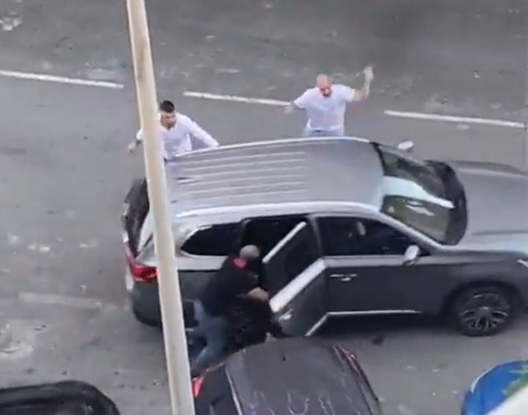 Uno de los momentos de la pelea.