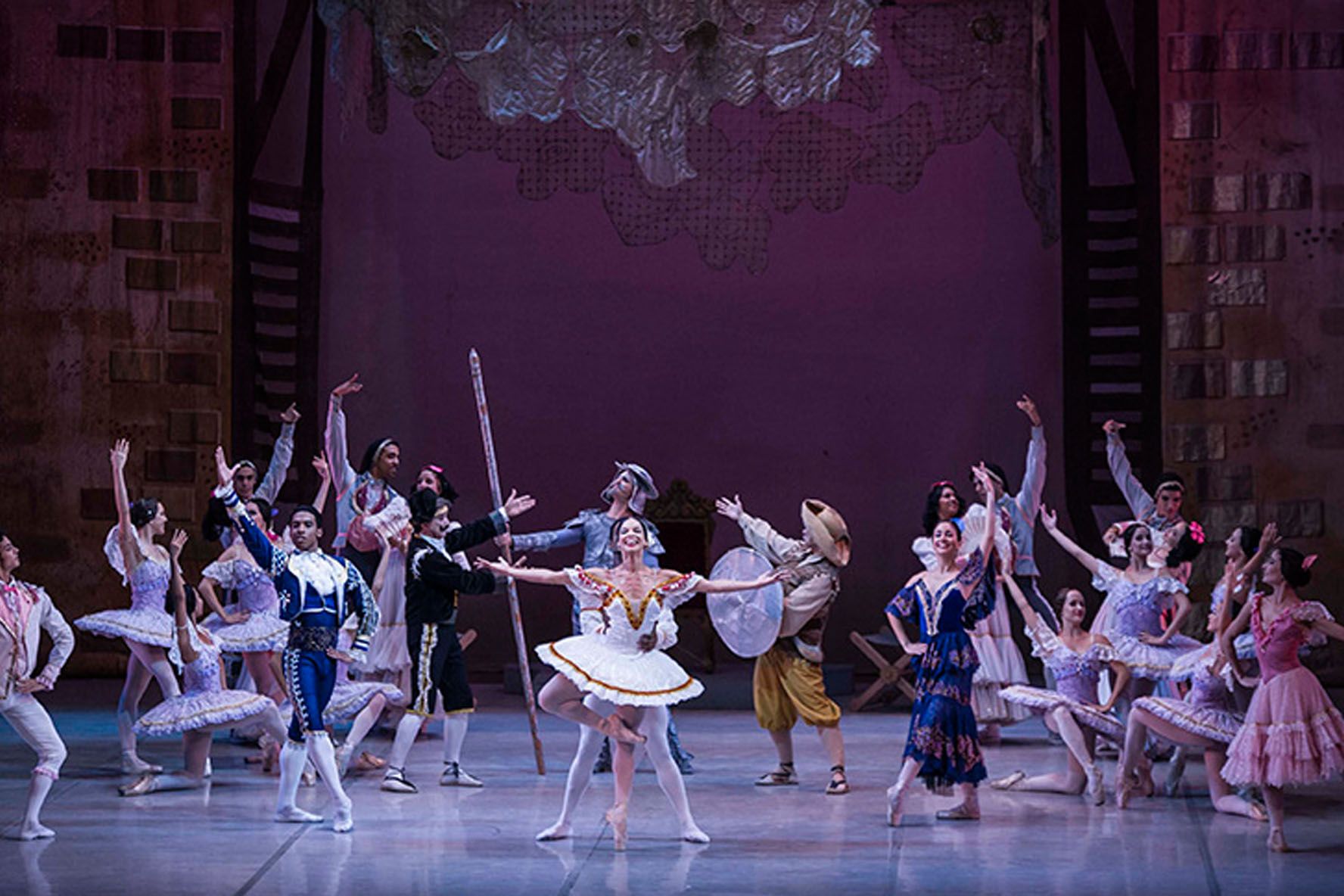 El Ballet Nacional de Cuba en escena con Don Quijote.