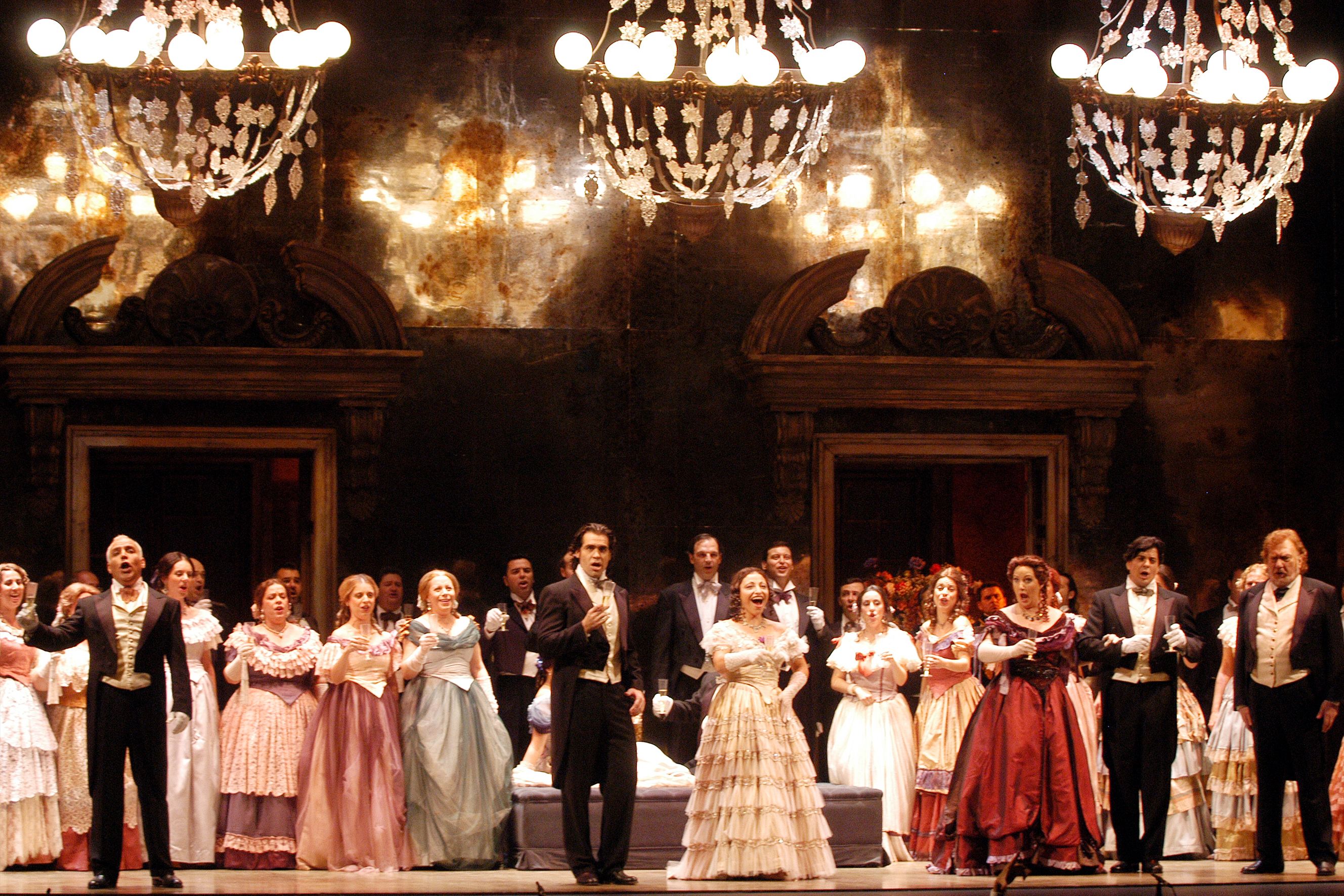 La Traviata de Verdi una de las dos óperas que se han programado.