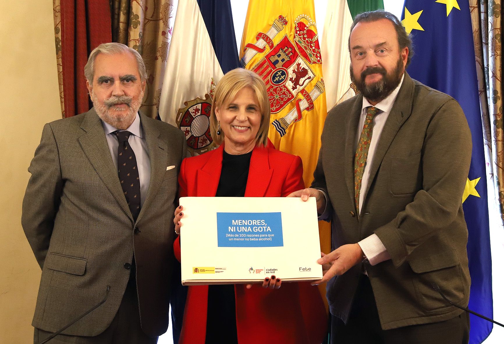 Jerez se une a una red de 300 ayuntamientos para frenar el consumo de alcohol en menores. En la imagen, Babé, García-Pelayo y Torremocha.