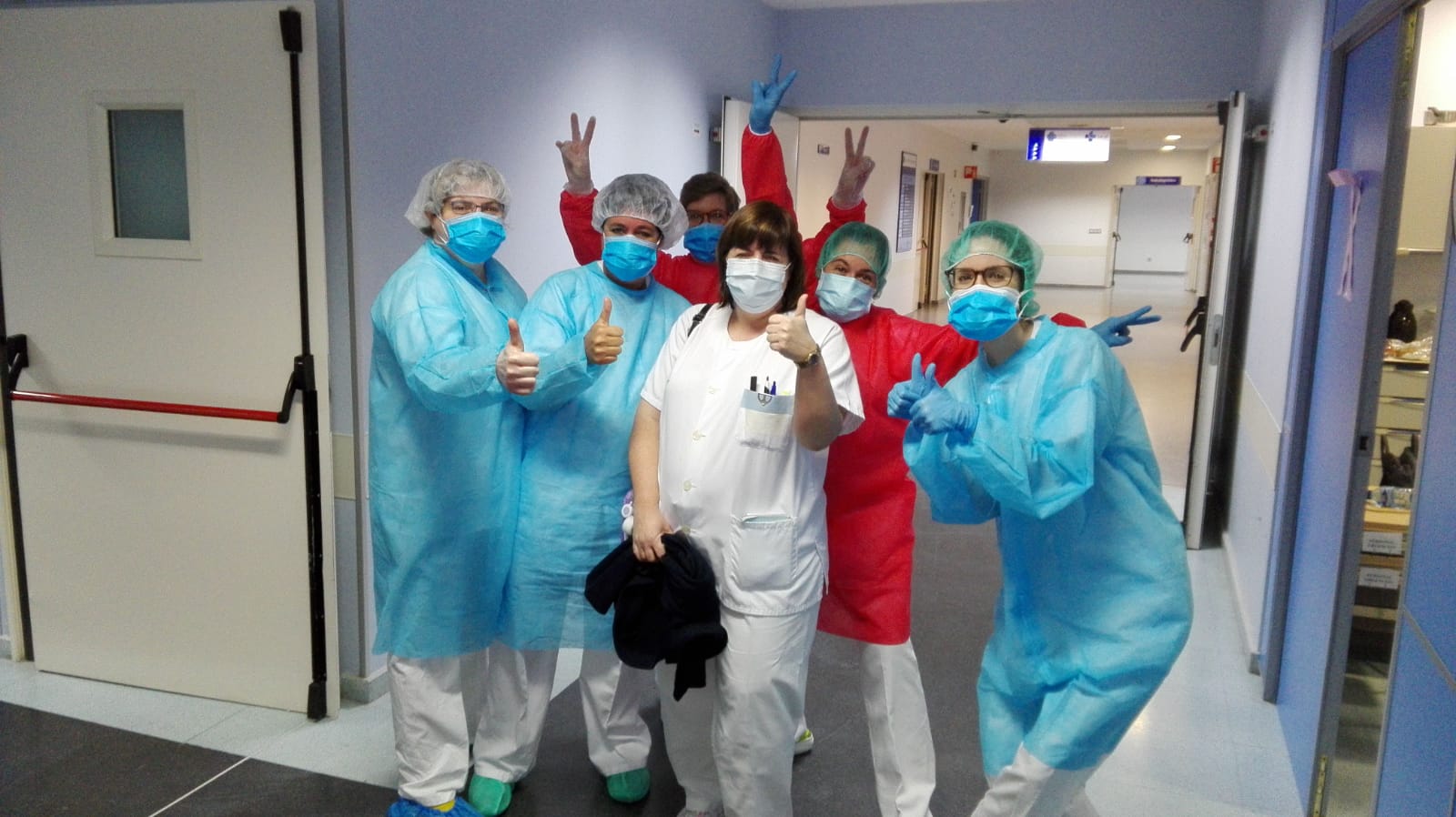 "Han sido muchos días de aislamiento y no poder abrazar a los míos, pero he ganado la primera batalla", cuenta Eva García en Twitter.