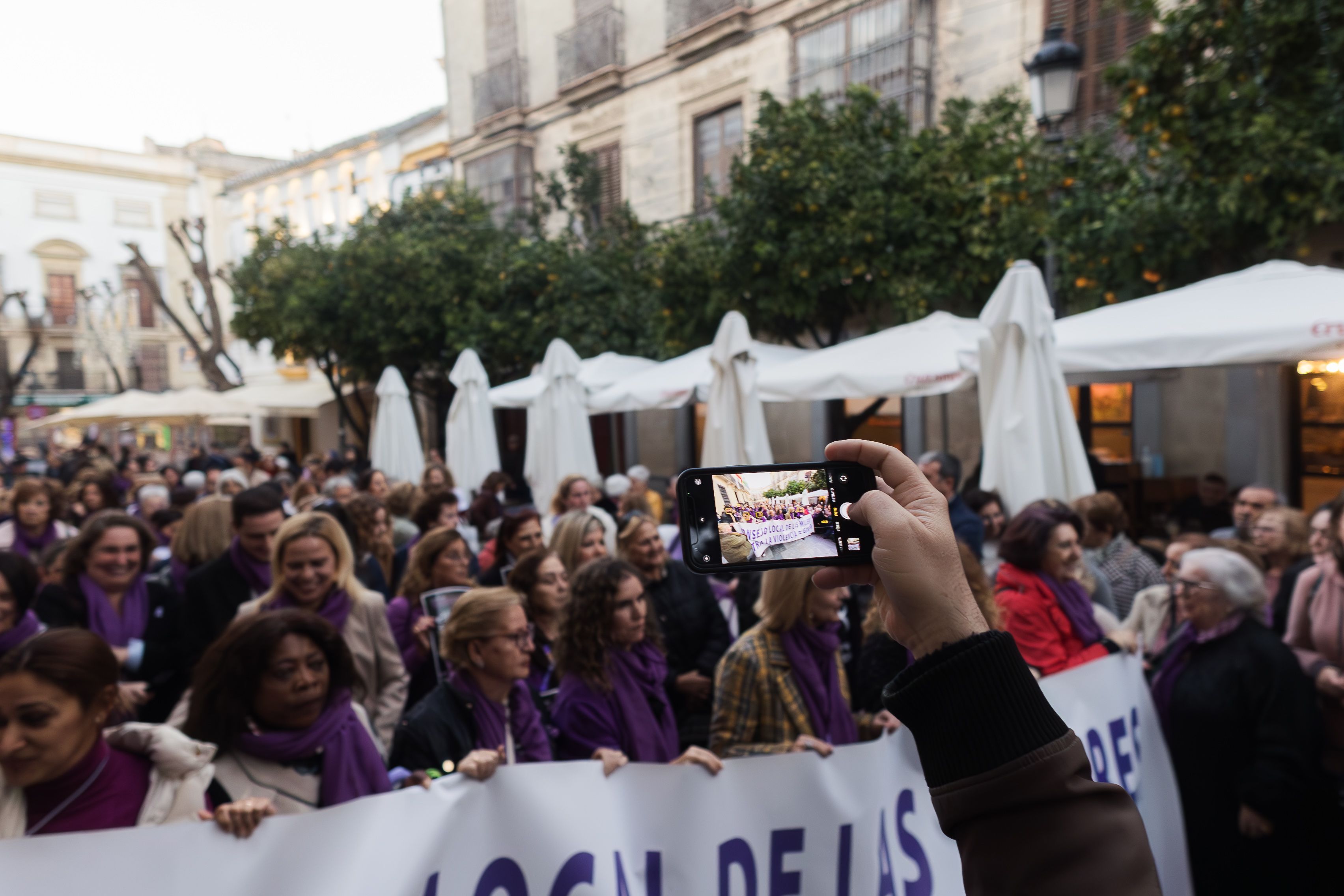 Las imágenes de Jerez saliendo a la calle por el 25N