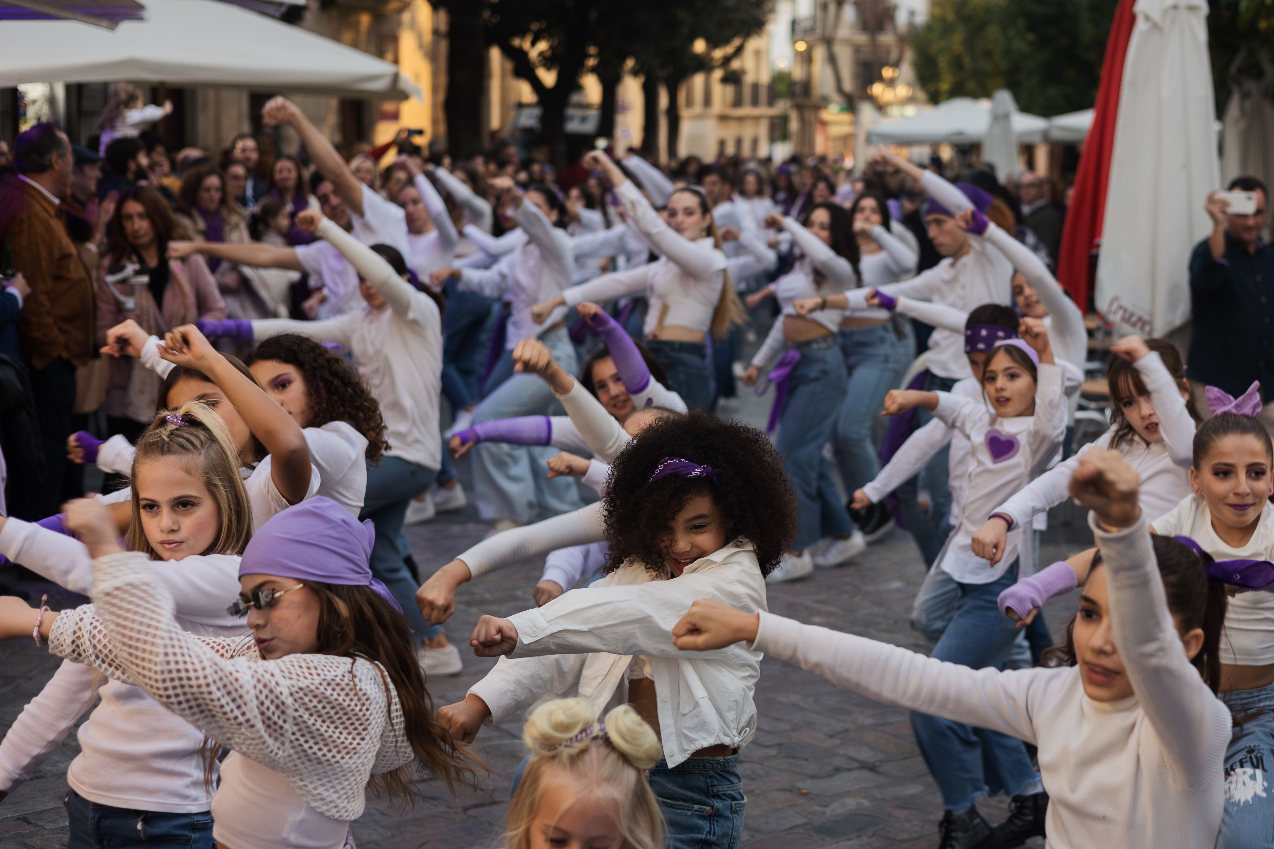 Las imágenes de Jerez saliendo a la calle por el 25N