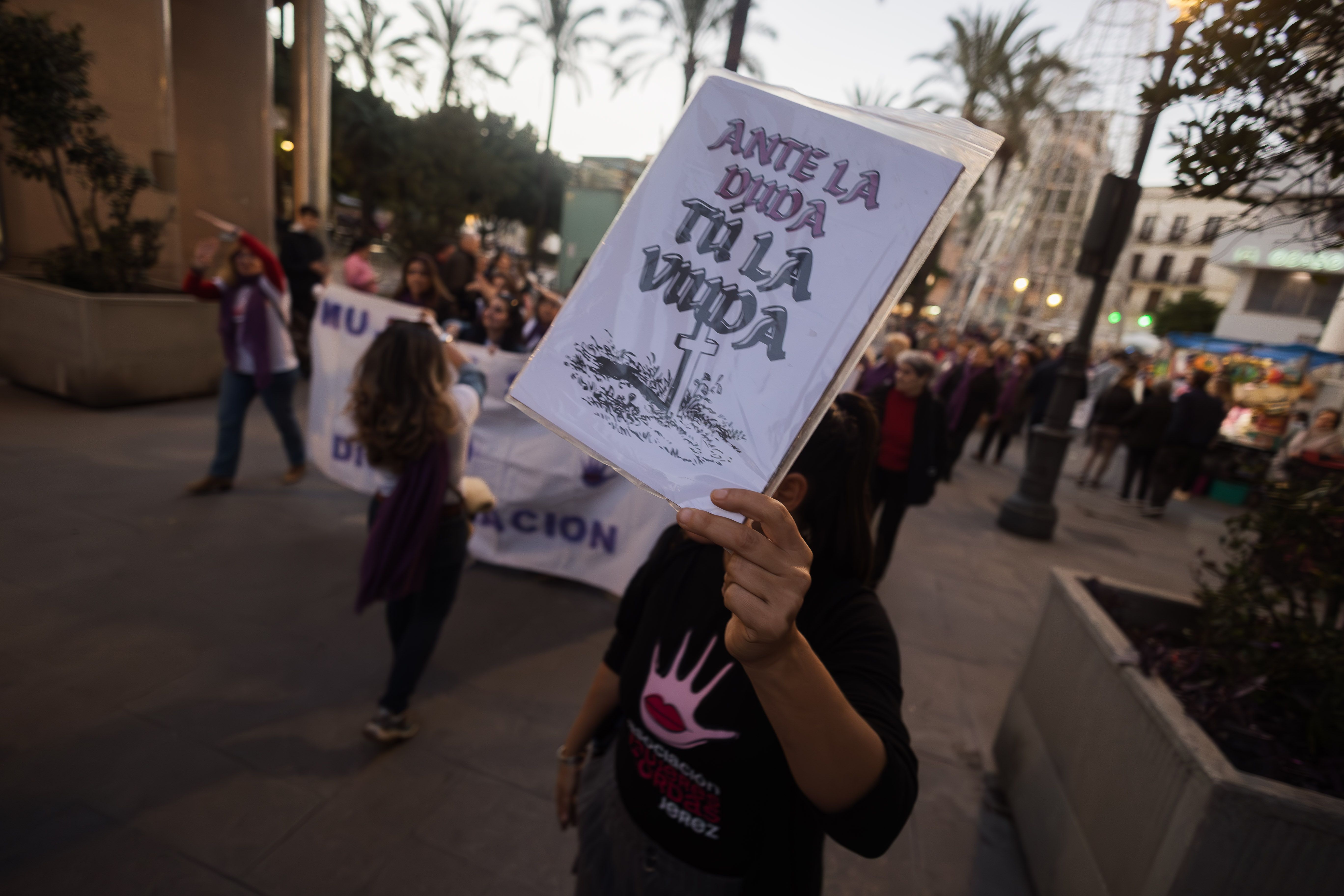Las imágenes de Jerez saliendo a la calle por el 25N