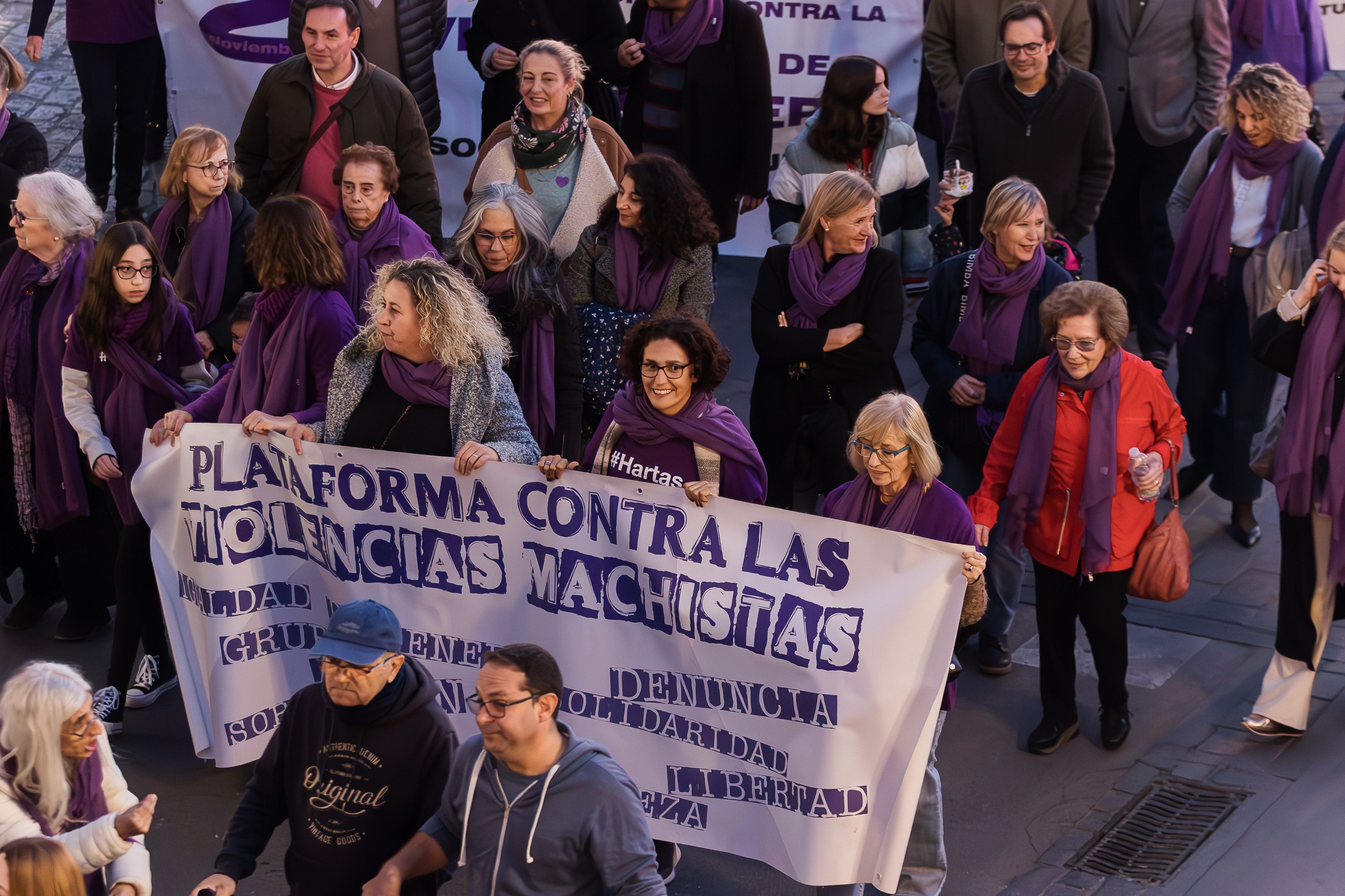 Las imágenes de Jerez saliendo a la calle por el 25N