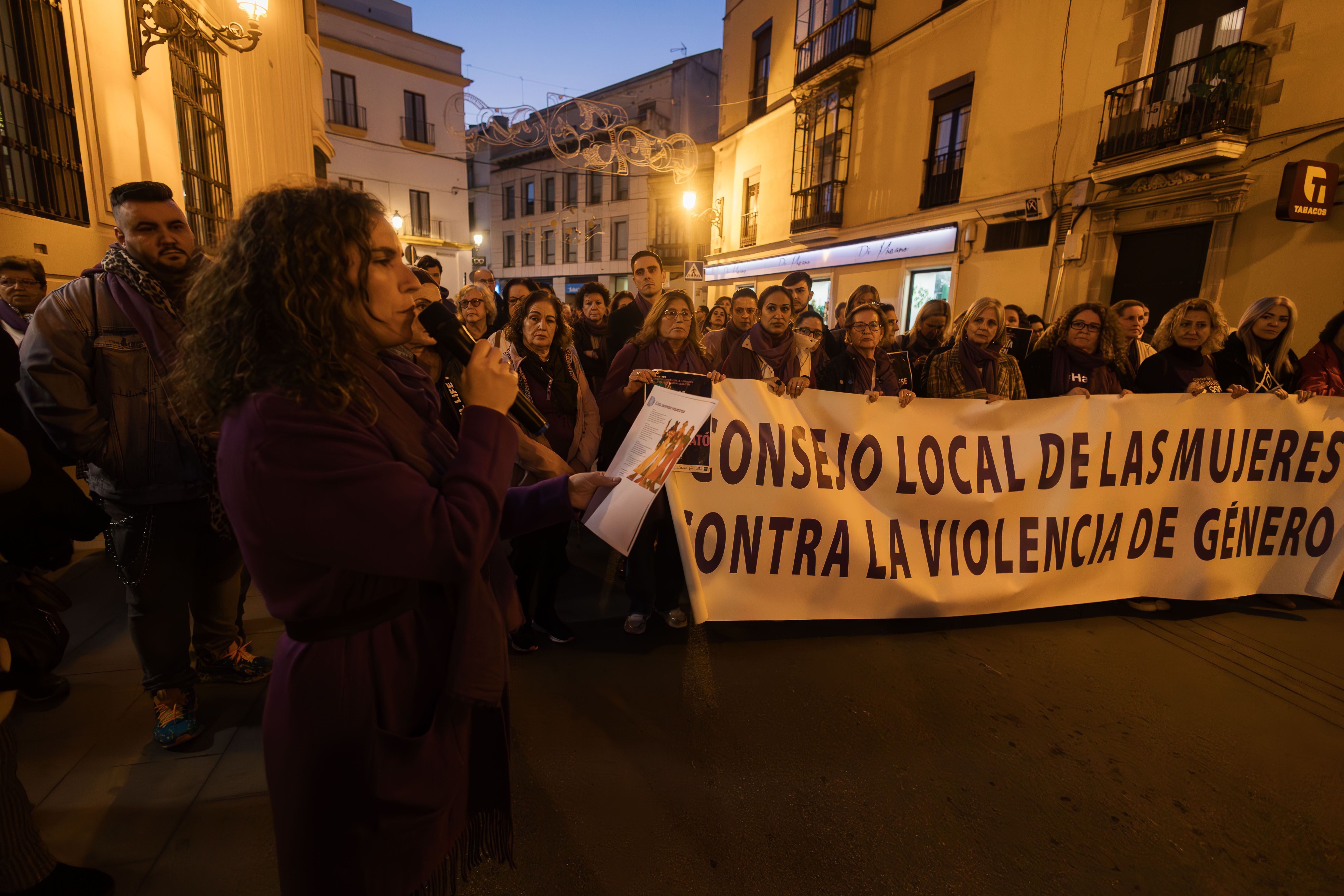 Las imágenes de Jerez saliendo a la calle por el 25N