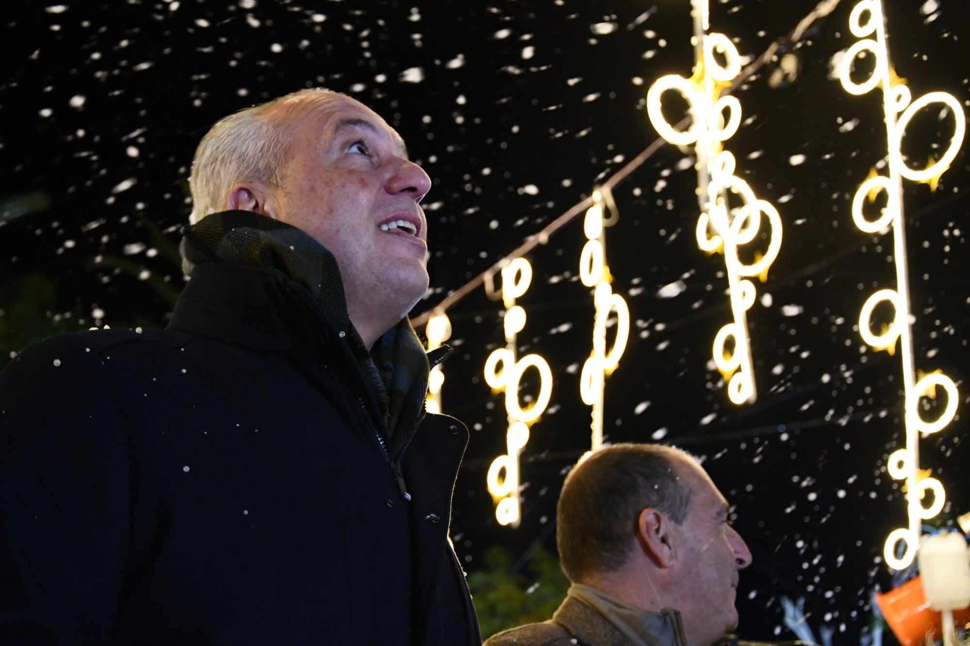 El inicio de la Navidad en San Roque en la noche del alumbrado.