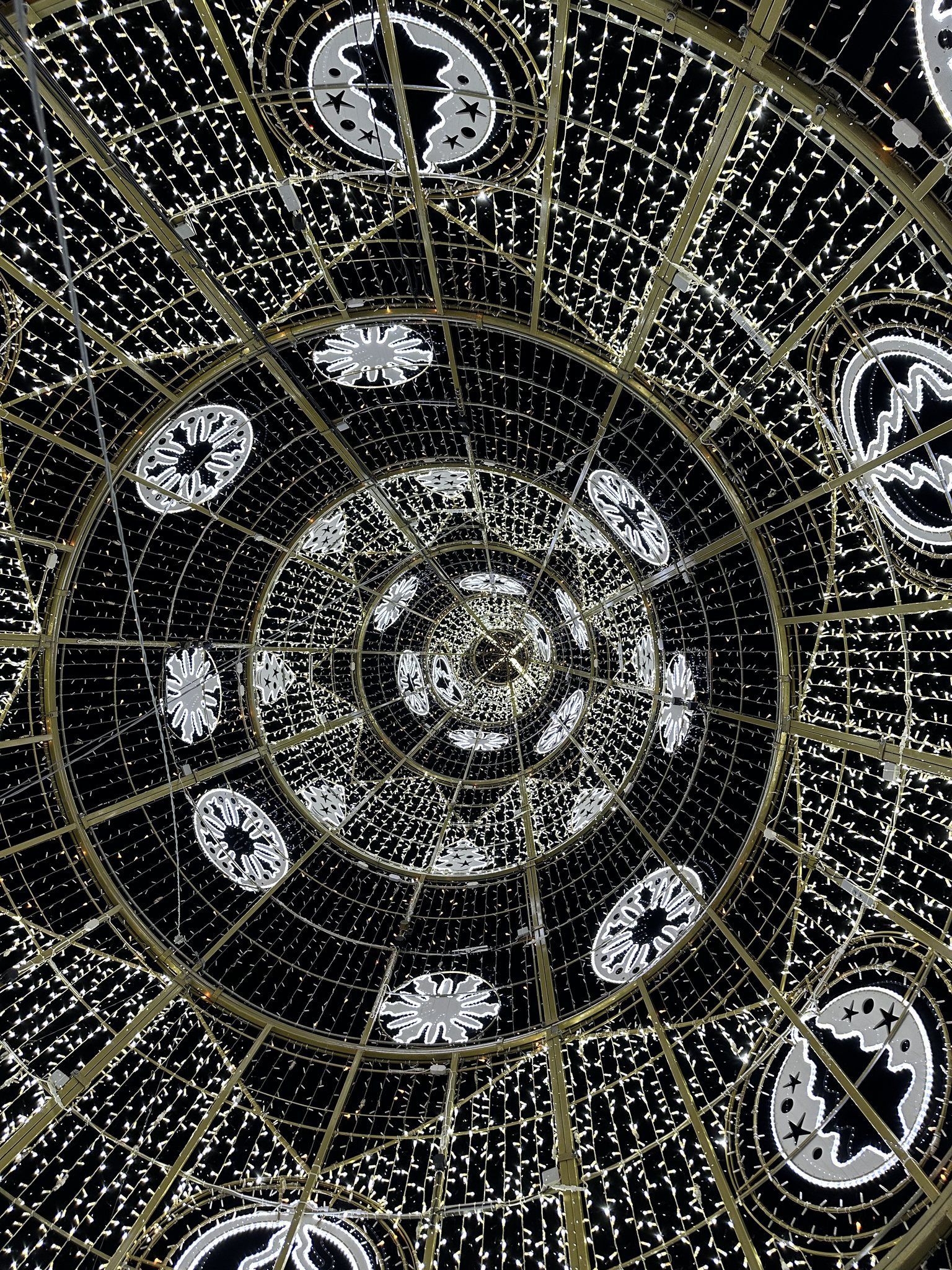 El inicio de la Navidad en San Roque en la noche del alumbrado.