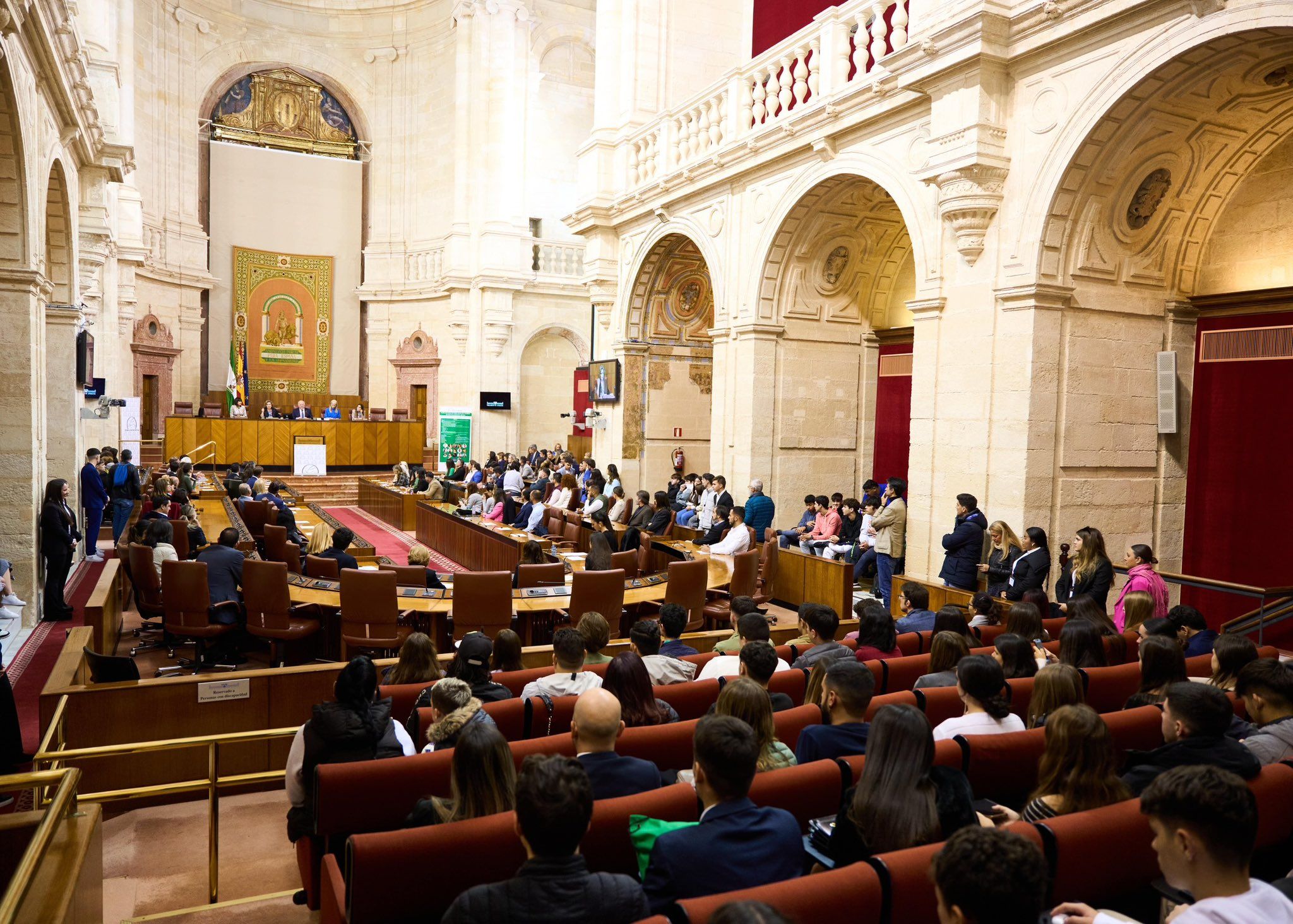 La Junta mantiene las ayudas a organizaciones antiaborto. El Parlamento de Andalucía, en una sesión reciente.