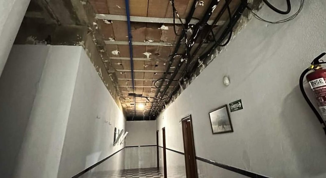 El polideportivo de Barbate, sin agua caliente.