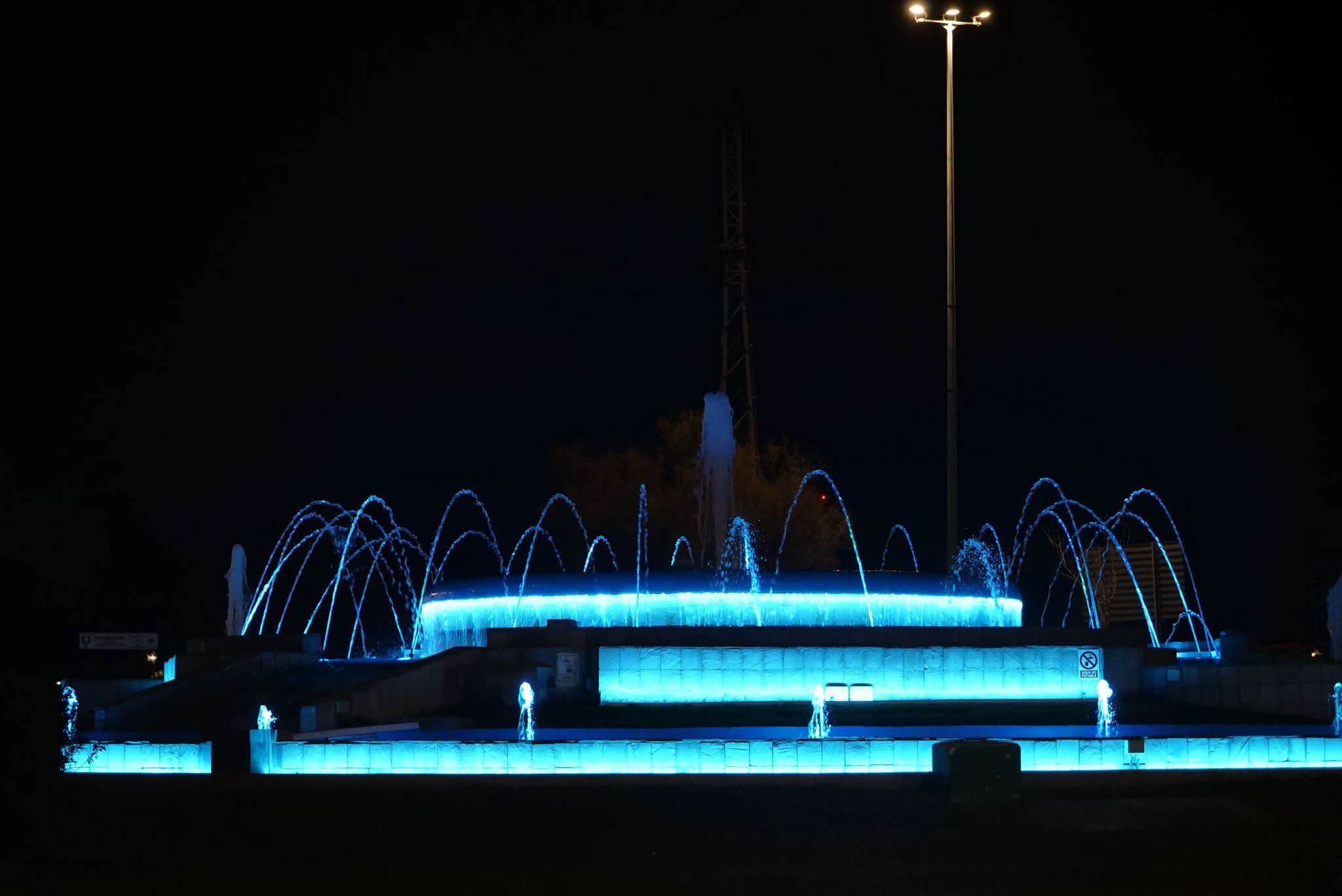 Iluminación de la fuente.