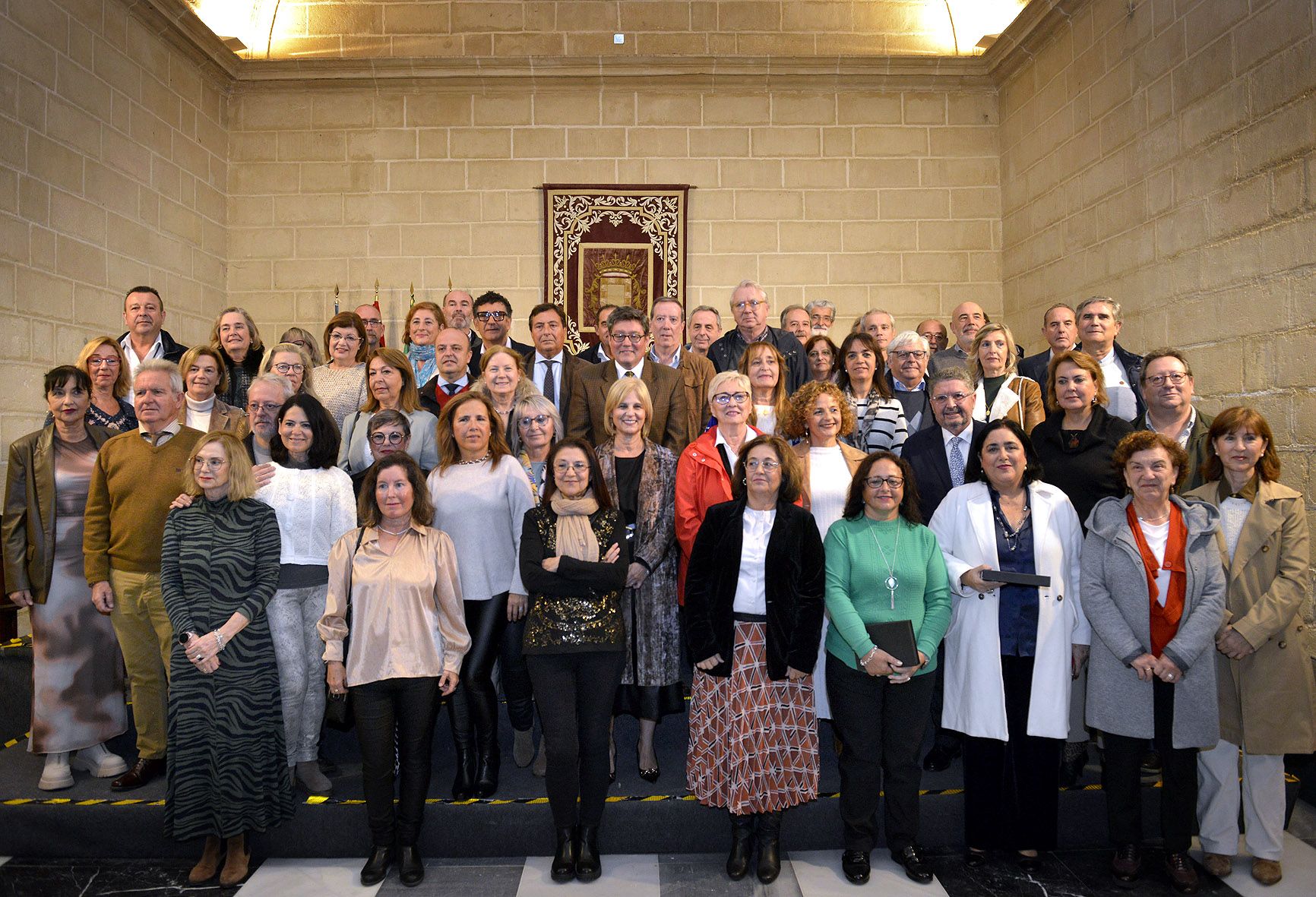 Profesores jubilados de Jerez, recibidos por la alcaldesa.