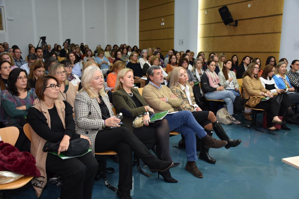 Asistencia a la jornada sobre violencia de género.
