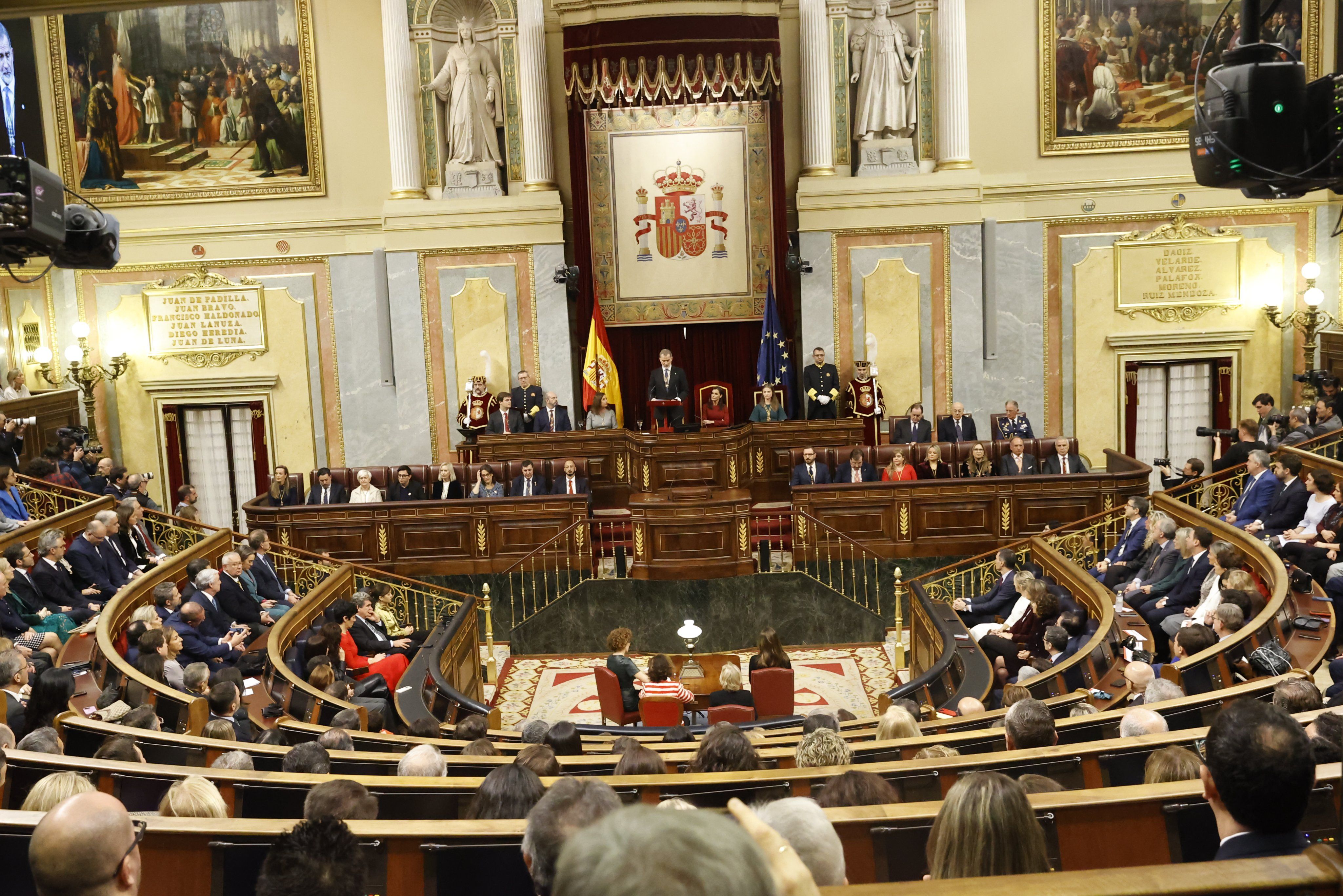 El Rey pide a los partidos "entendimiento mutuo, sin exclusiones" en la apertura de la XV Legislatura.