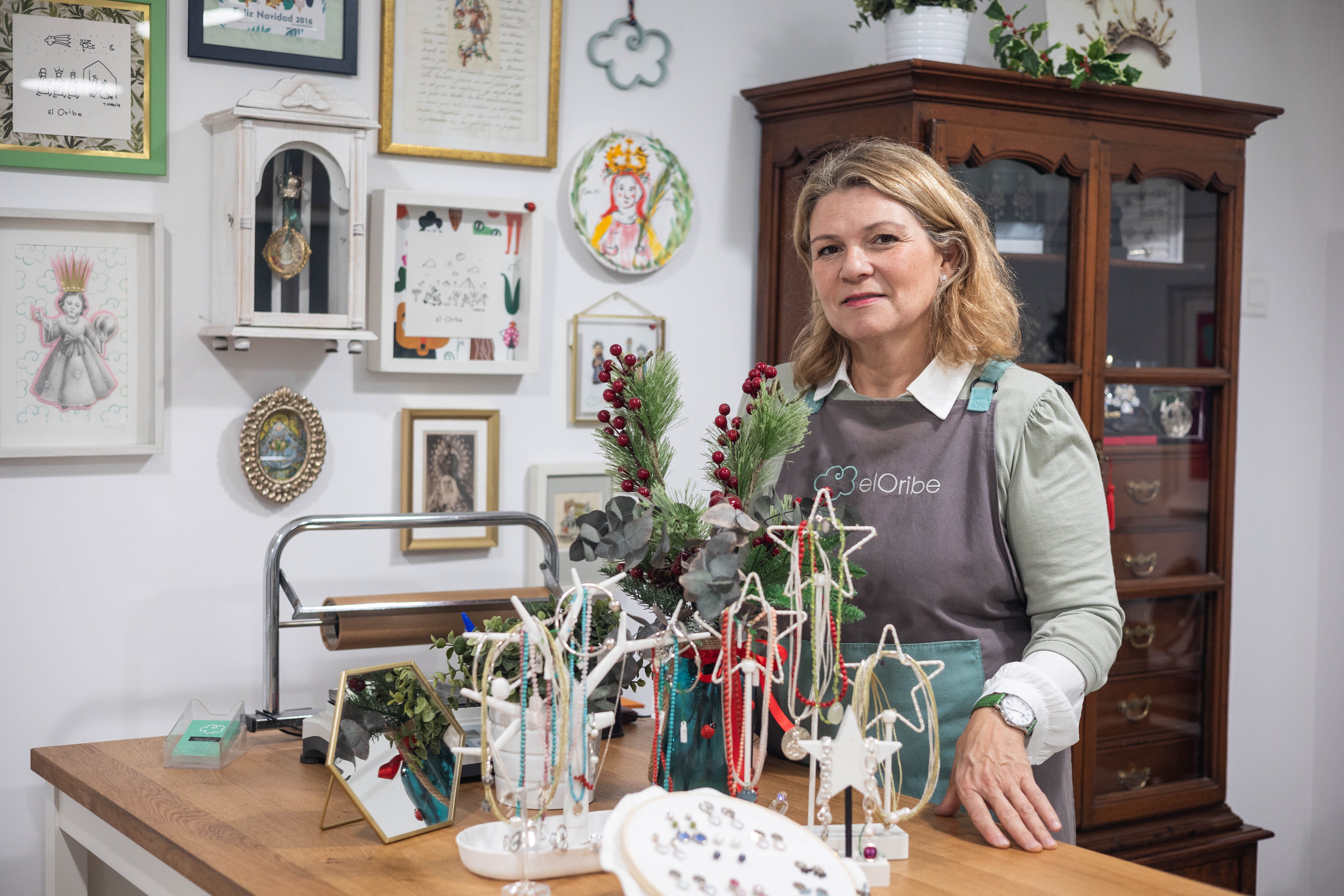 Isabel Núñez en su taller El Oribe en Jerez.