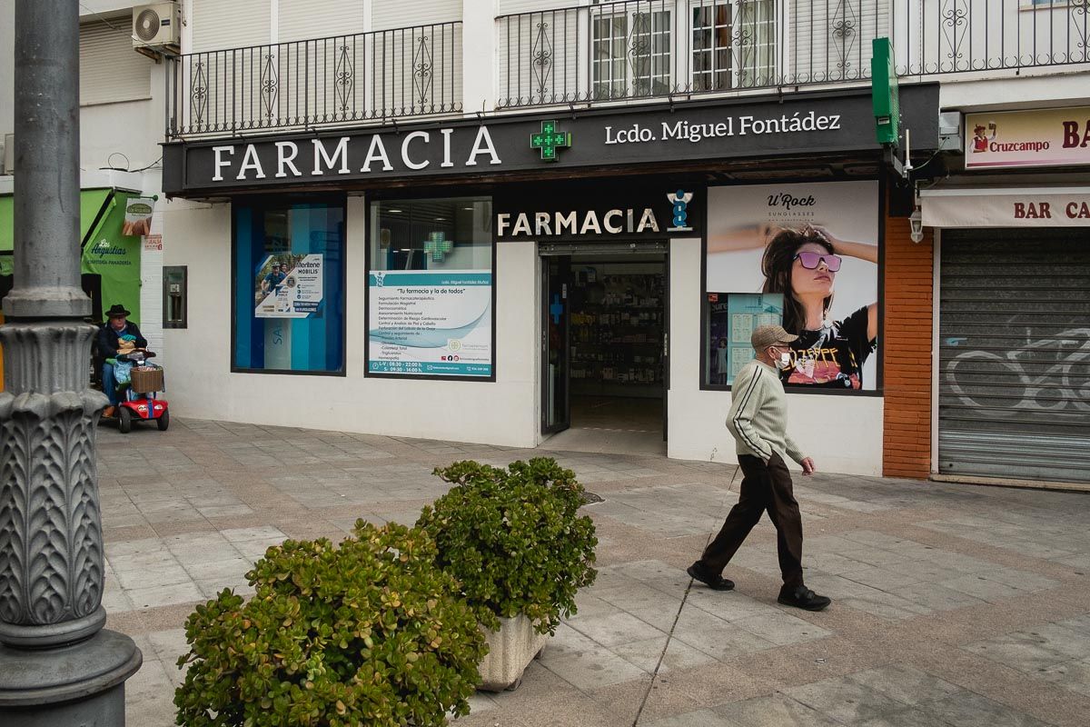 Un establecimiento de farmacia, estos días de pandemia. FOTO: MANU GARCÍA
