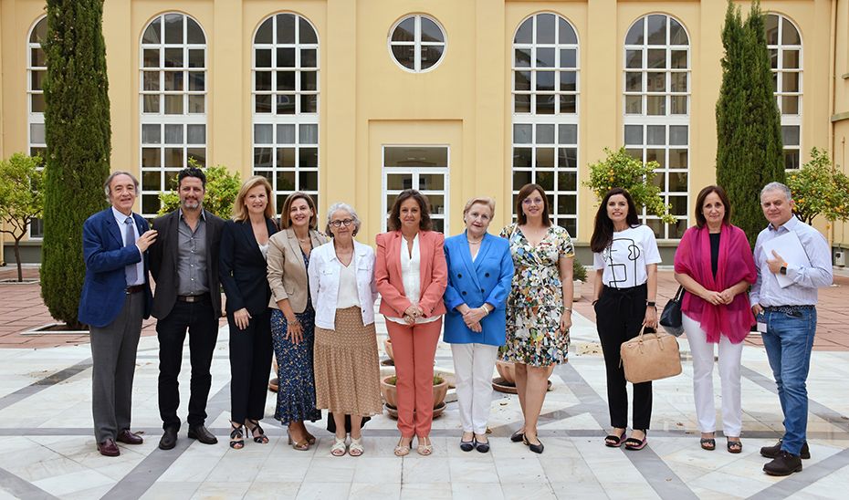 La consejera de Salud y Consumo, Catalina García, en la sede de la Escuela Andaluza de Salud Pública.