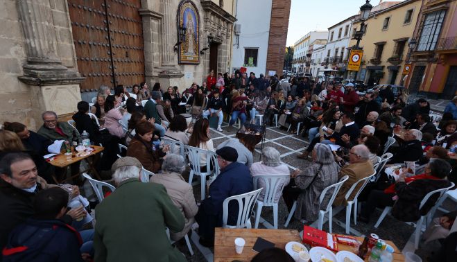 Unión y hermandad a las puertas de la Victoria.