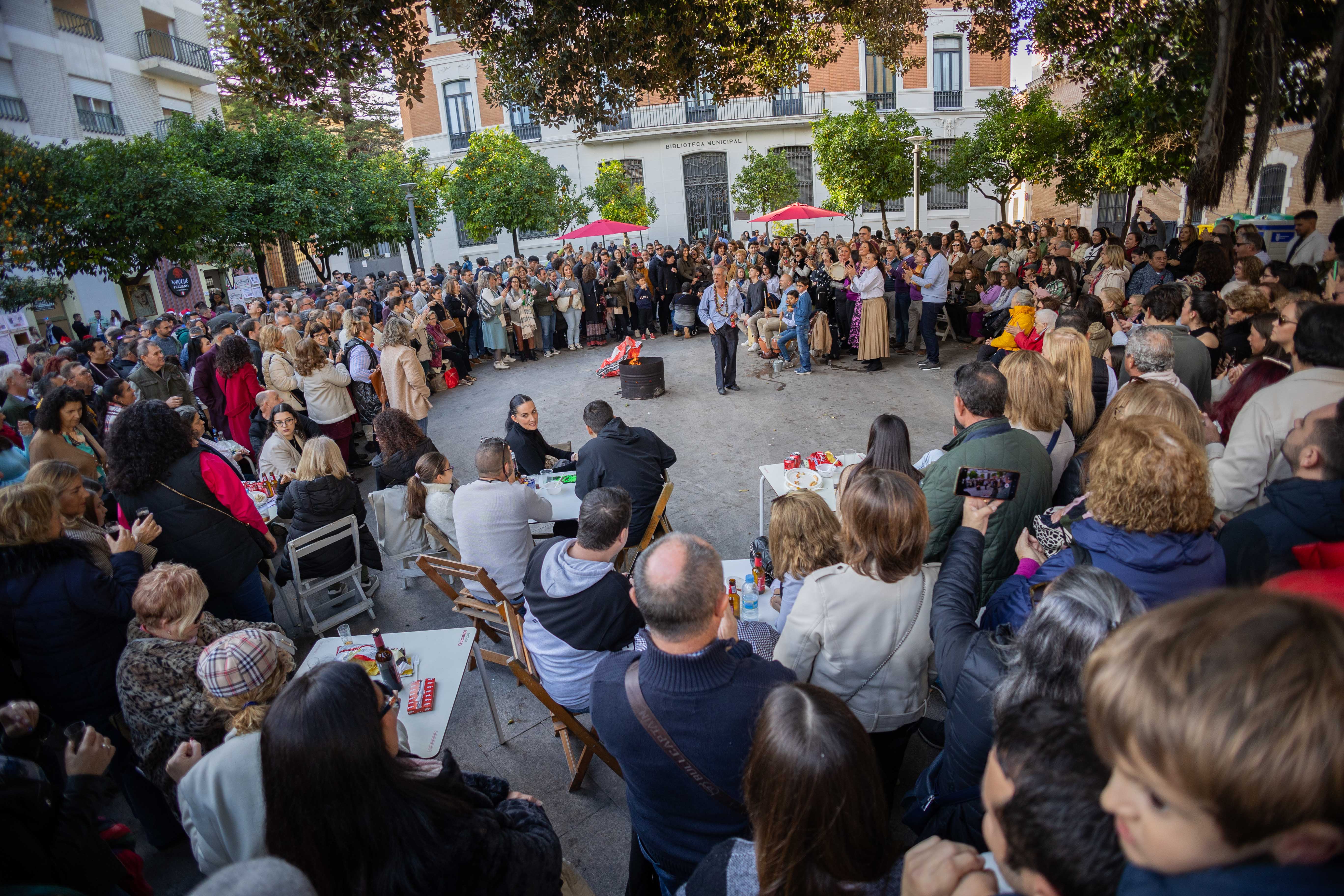 Zambomba del Cristo de la Sed en la Alameda del Banco