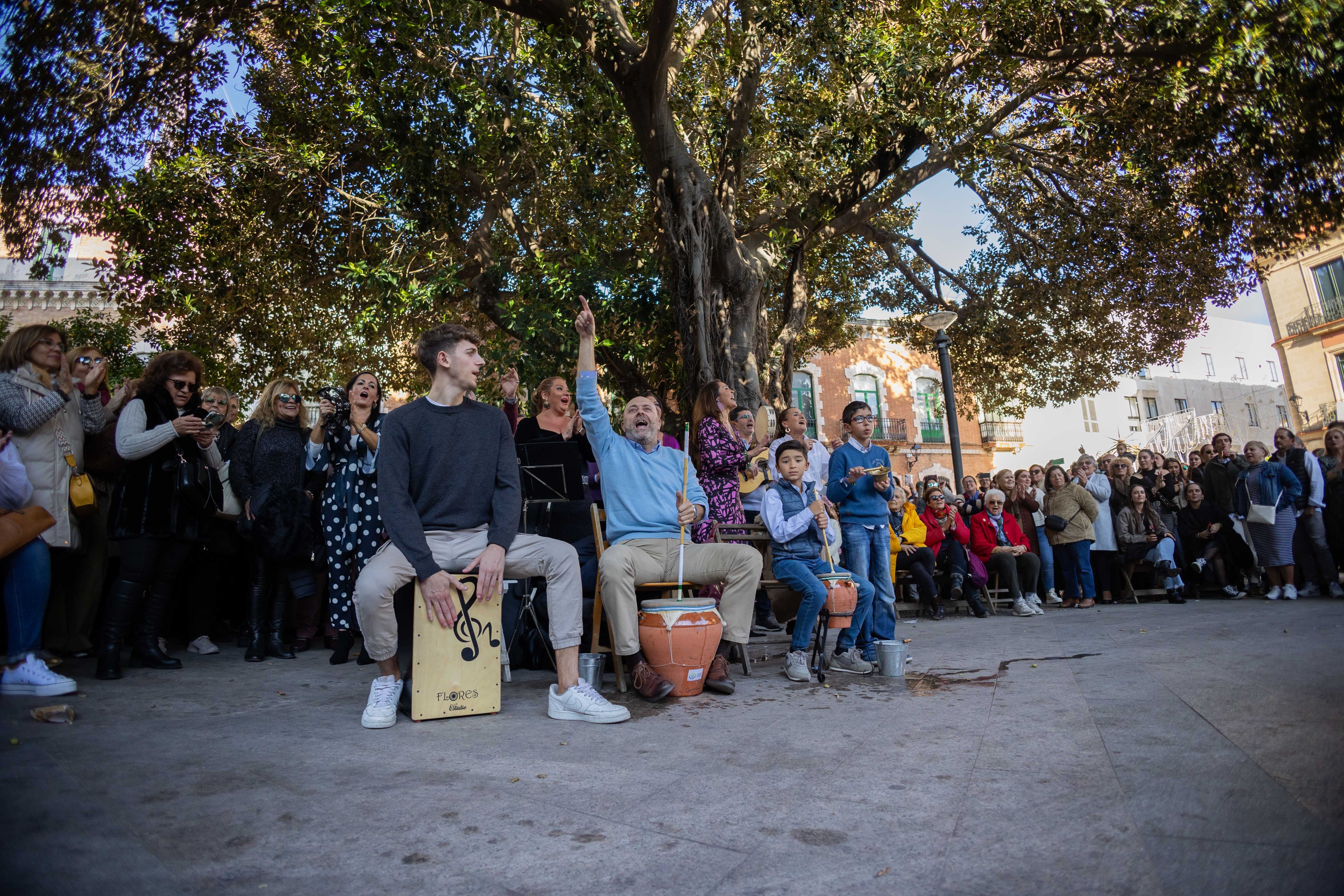 Zambomba del Cristo de la Sed en la Alameda del Banco