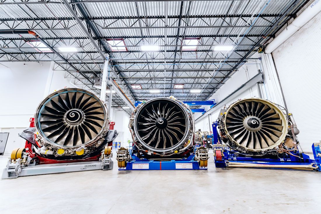 Motores en una nave de Willis, en una imagen de su 'fanpage' de Facebook.