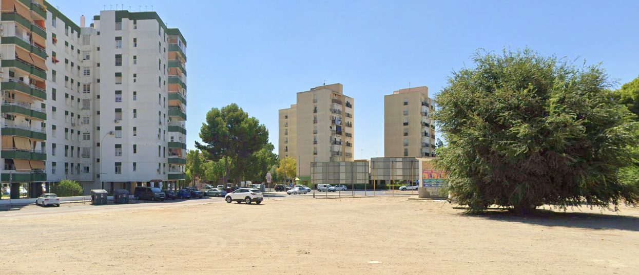 El solar que se acondicionará para aparcamiento en Jerez.