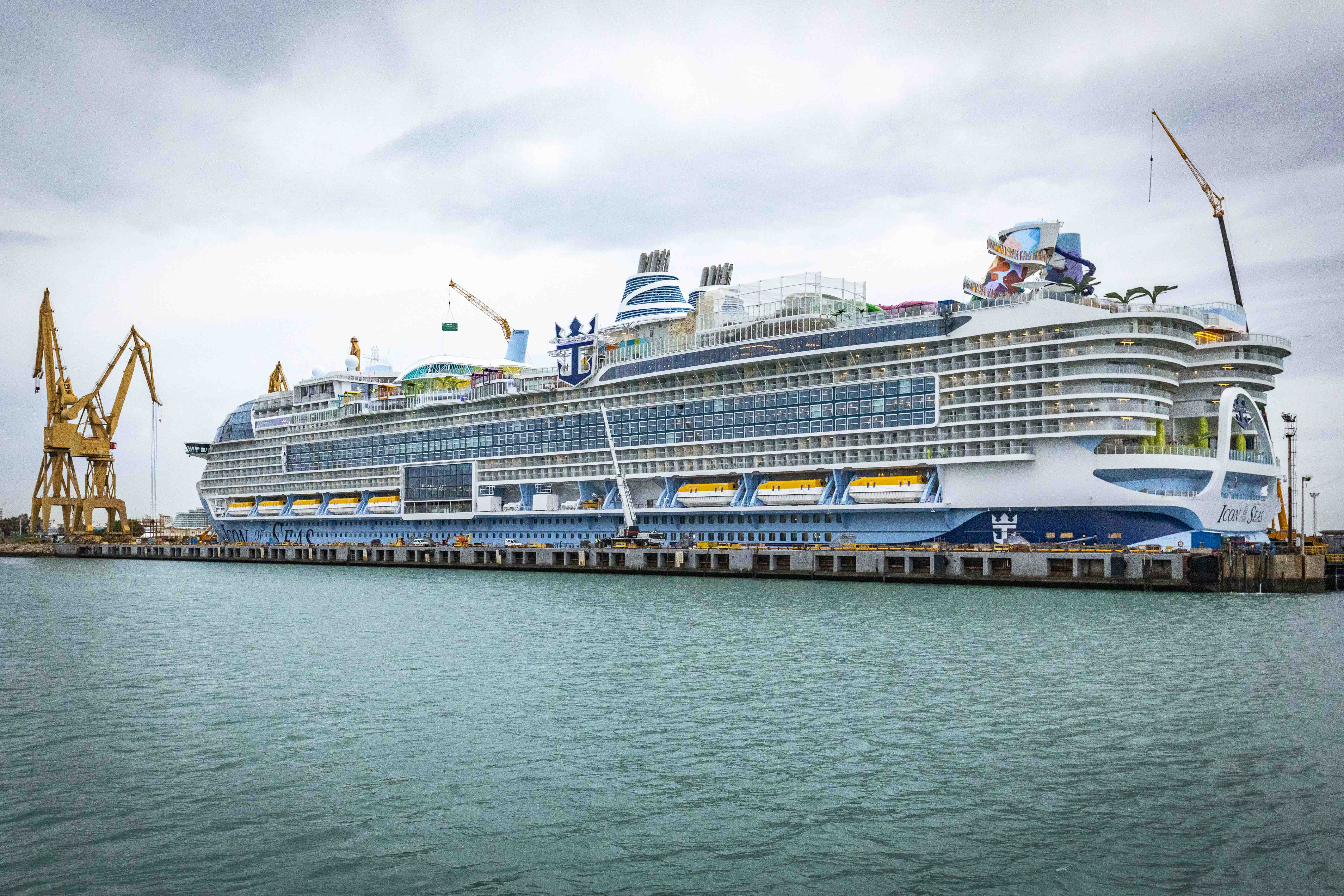 crucero grande mundo icon of sea parada tecnica cadiz 9