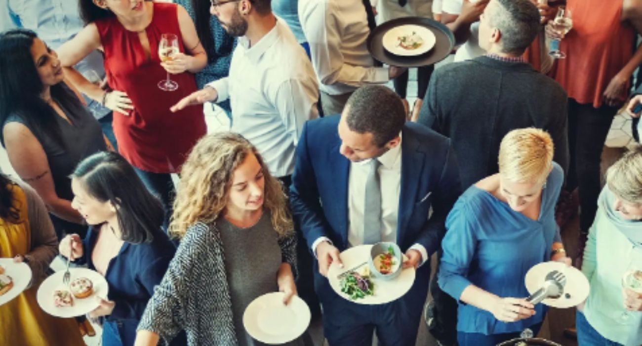 Las comidas y cenas de empresa de estas fechan dejan momentos curiosos.