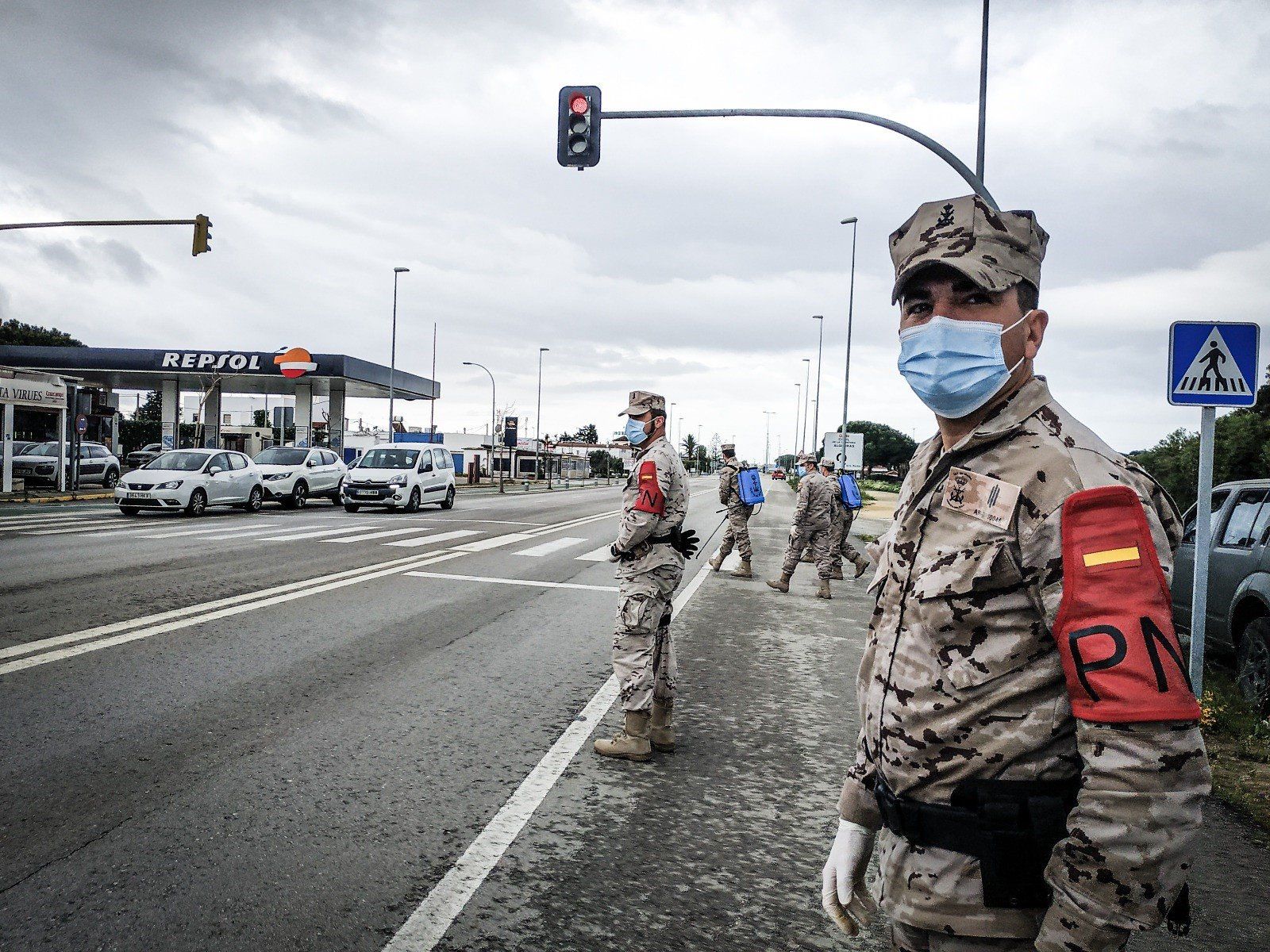 Infantes de marina en uno de los municipios de la Sierra donde actúan en la lucha contra el coronavirus. FOTO: ARMADA