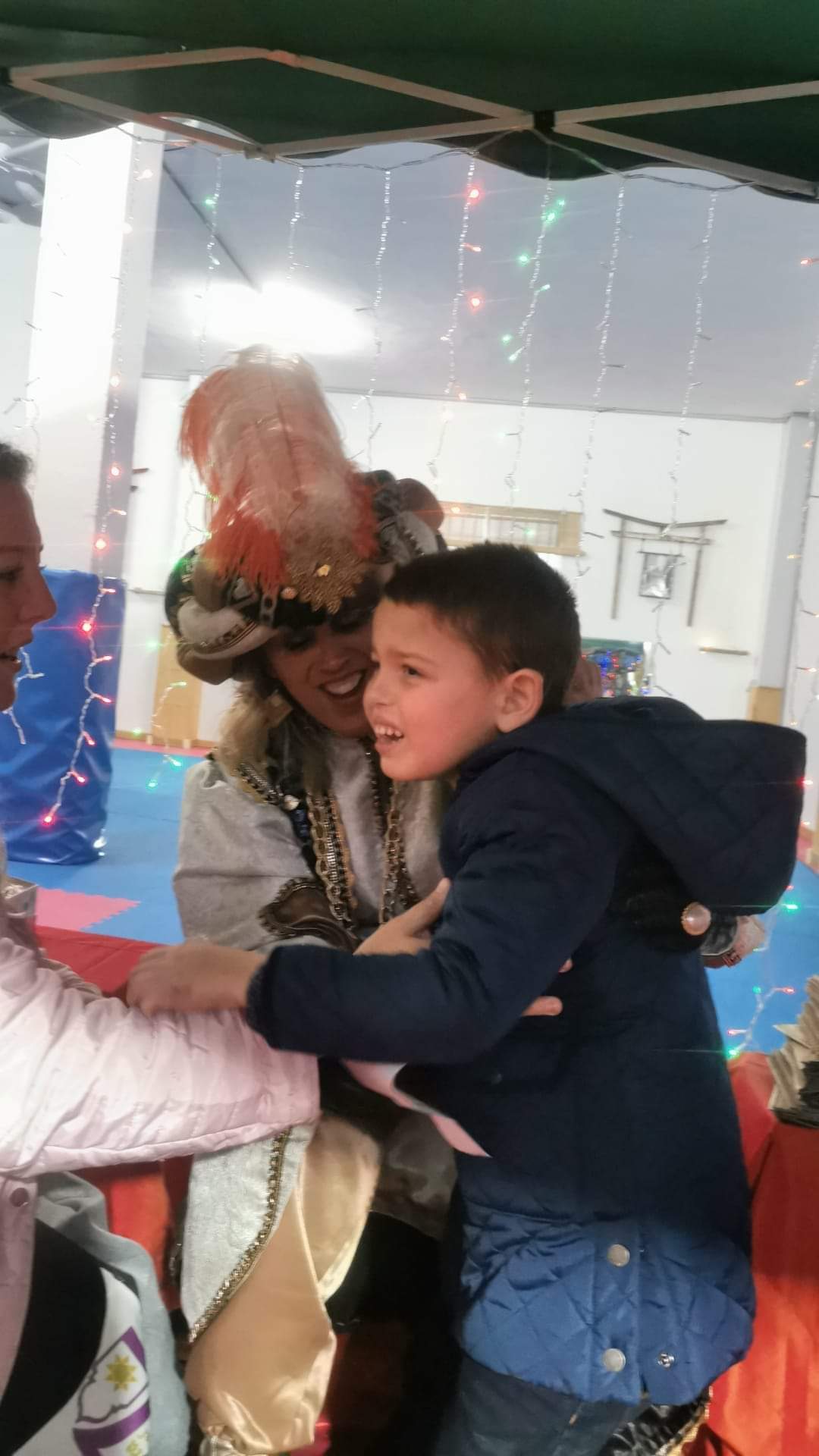 La visita de la Cartera Real de Jerez a niños con enfermedades raras