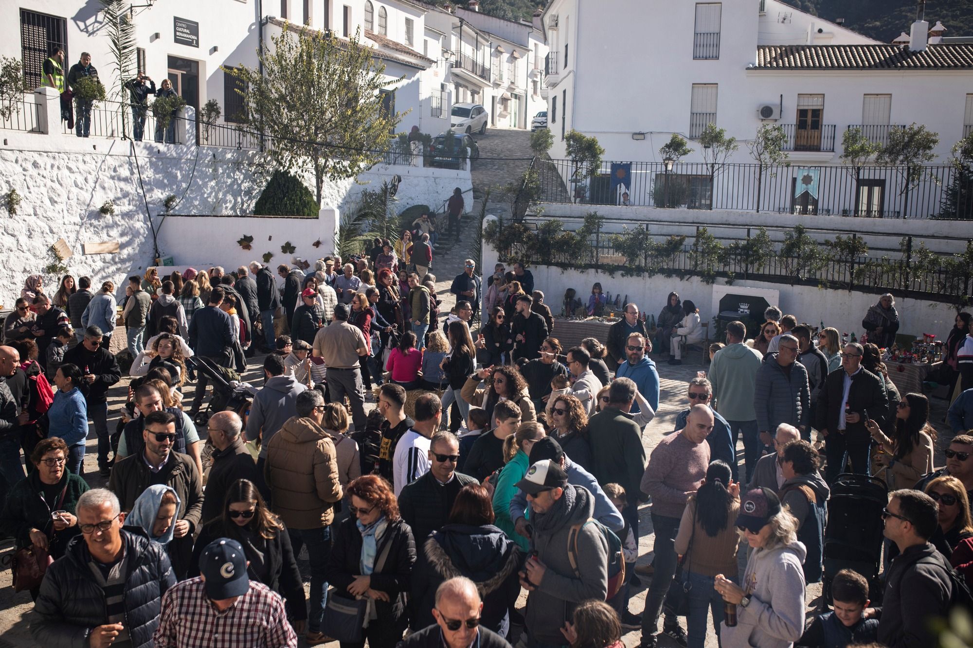 El belén viviente de Benamahoma, en imágenes de Radio Grazalema, la cadena pública municipal.