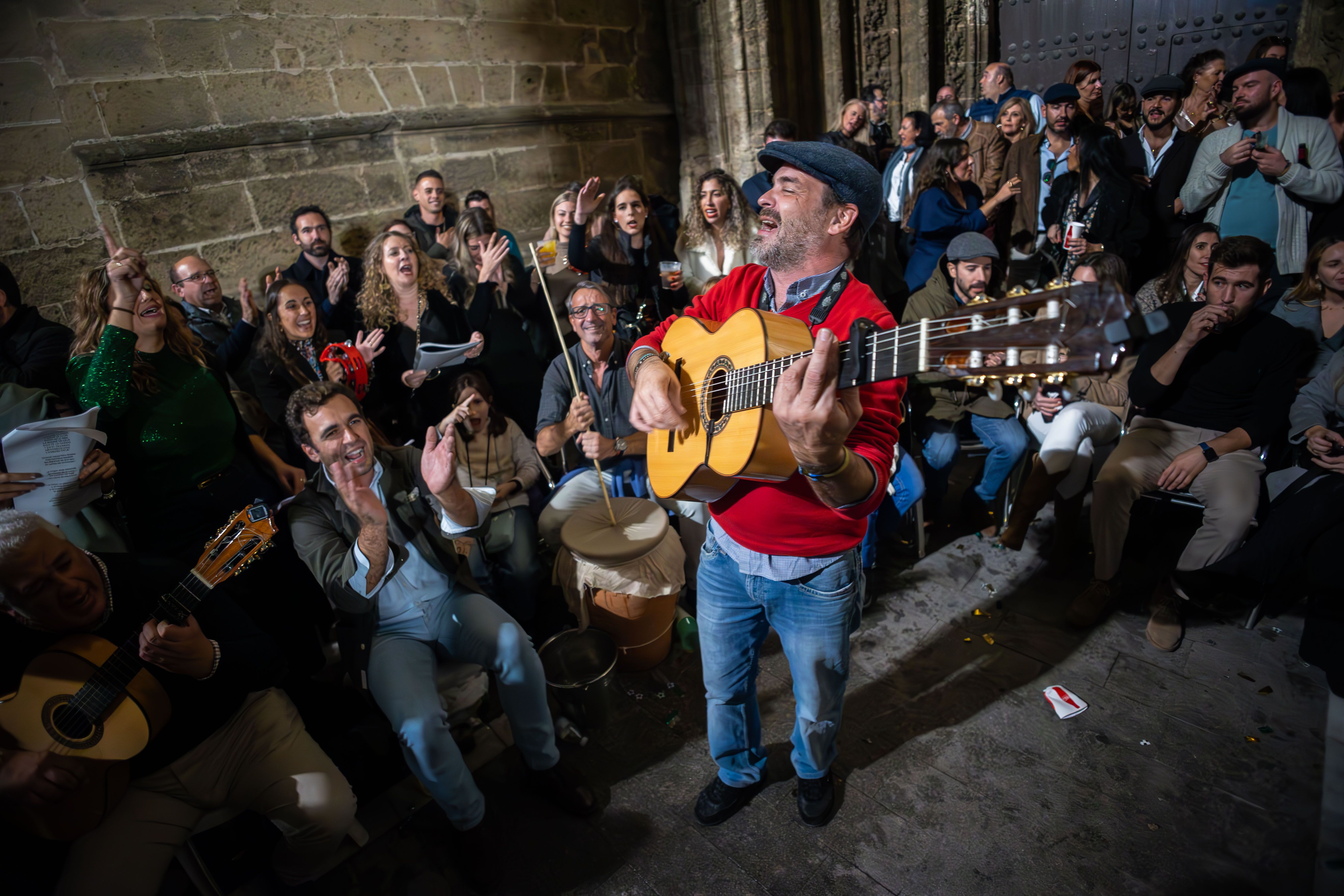 Una de las Zambombas celebradas en Jerez este puente.
