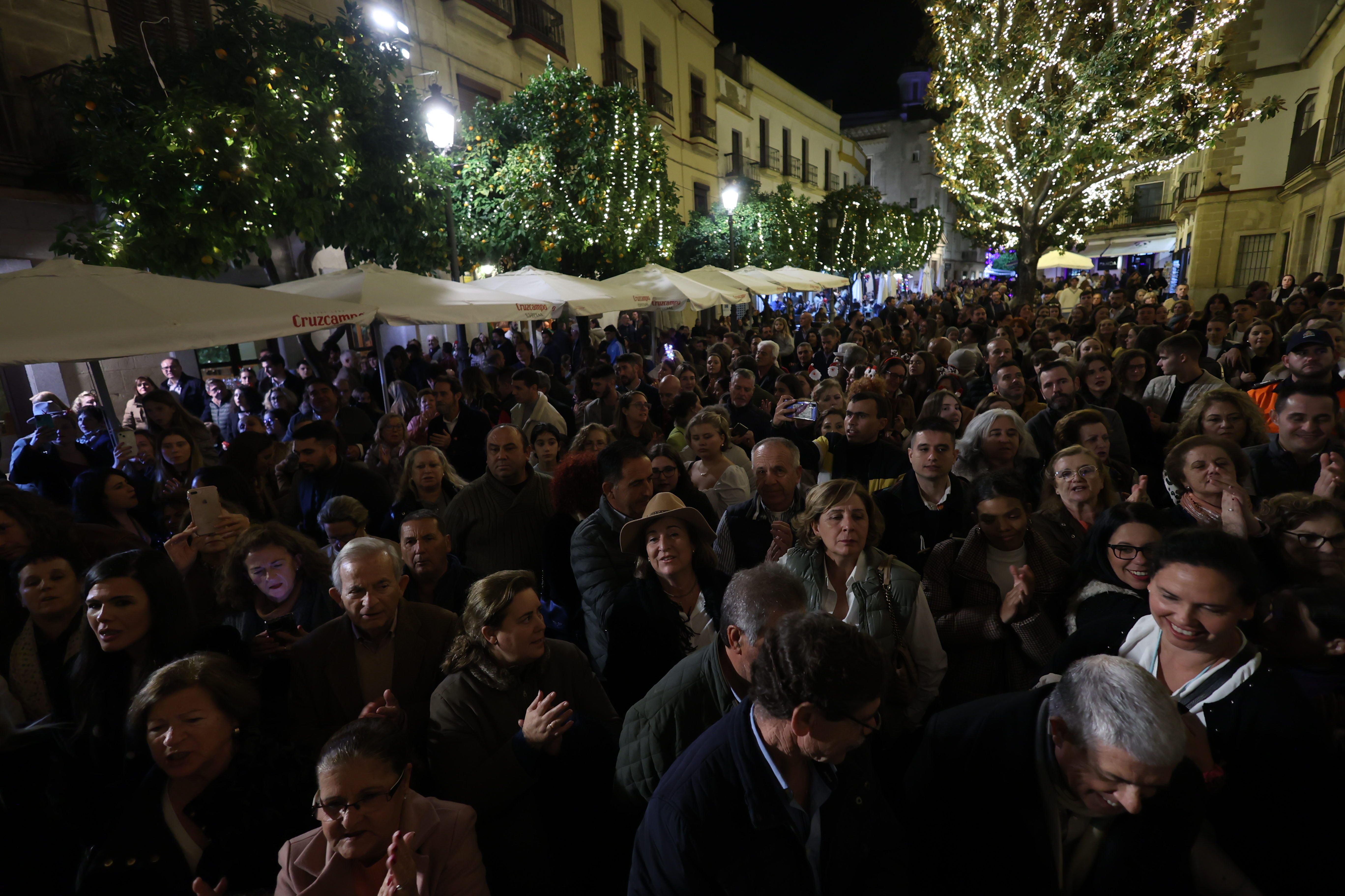 La calle Consistorio abarrotada.