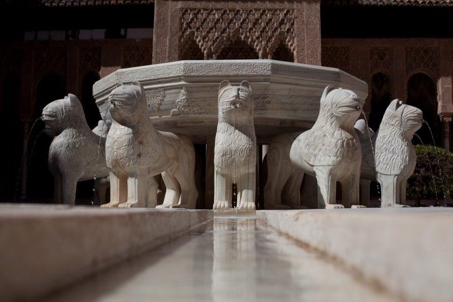 La Fuente de los Leones de la Alhambra, en una imagen reciente. 