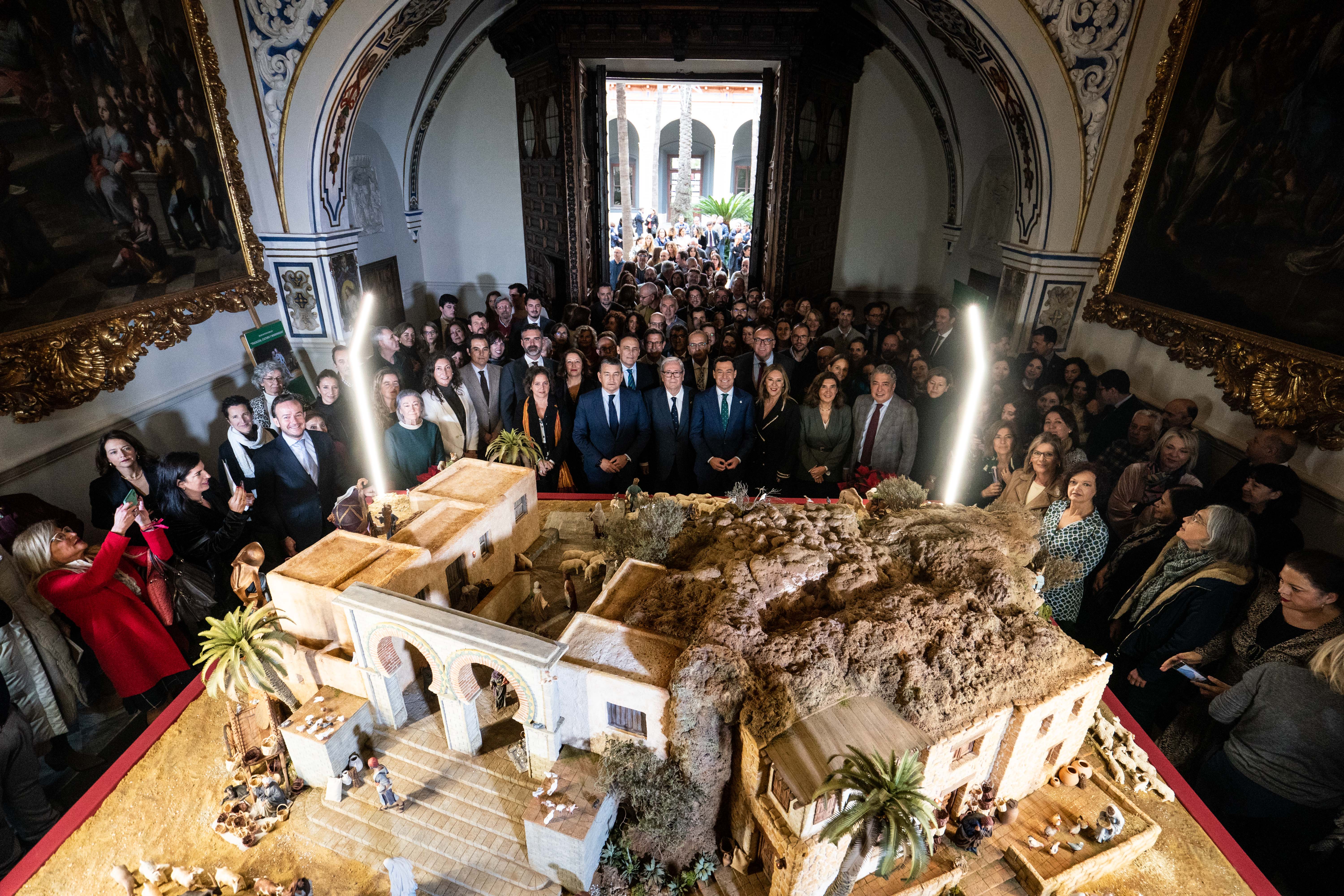 Moreno inaugurando en Nacimiento del Palacio de San Telmo.