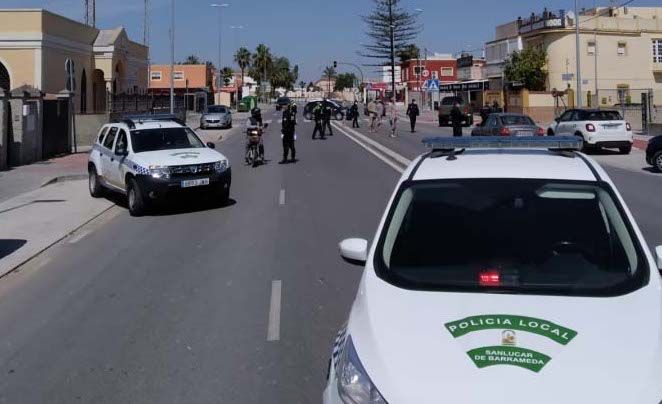 Controles de la Policía Local en Sanlúcar.
